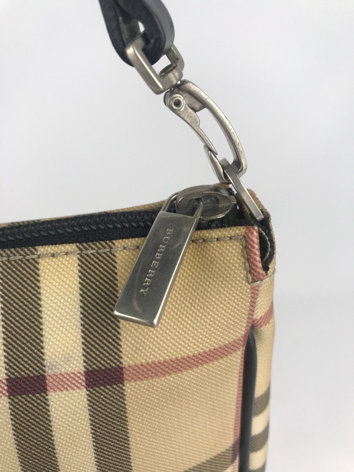 Burberry ❌Last Drop❌Authentic Burberry Nova Mini Pochette handcarry Size ONE SIZE - 5 Thumbnail
