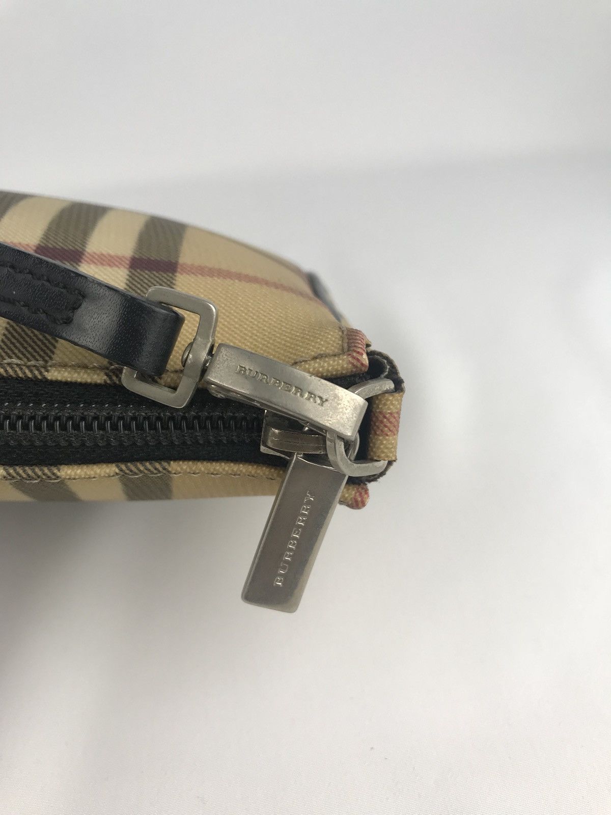 Burberry ❌Last Drop❌Authentic Burberry Nova Mini Pochette handcarry Size ONE SIZE - 11 Thumbnail