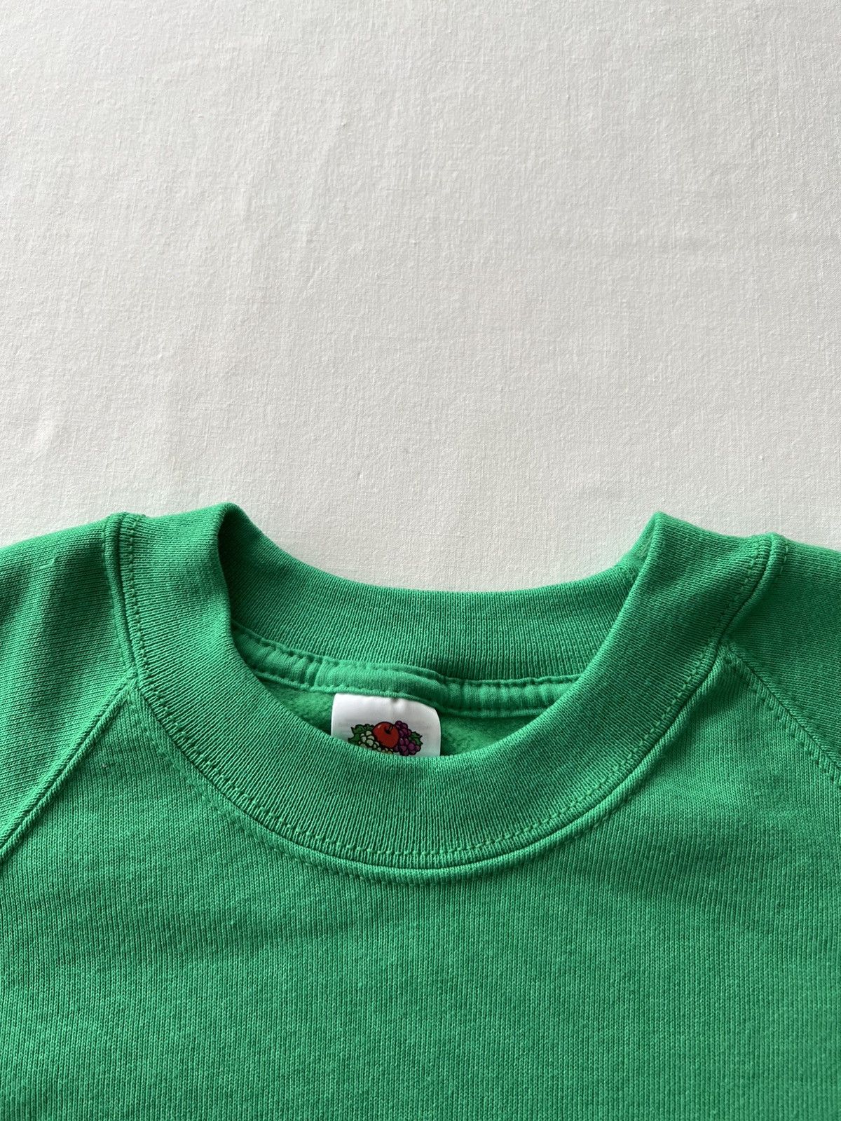 Vintage Vintage 2000s Fruit of the Loom Blank Green Sweatshirts Size US XL / EU 56 / 4 - 5 Thumbnail