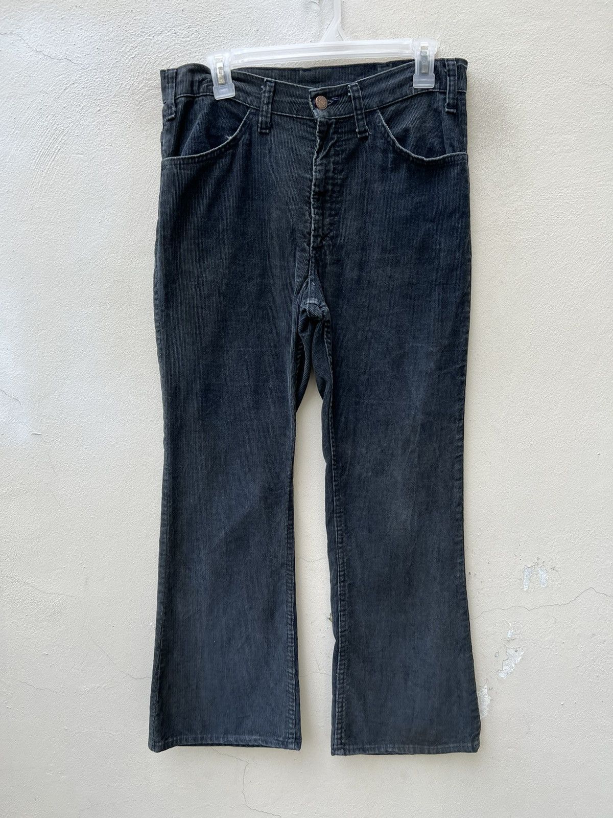 Levi's VTG 70s Levi’s 646 Talon 42 Zip Fade Black Flare Corduroy Size US 31 - 6 Thumbnail