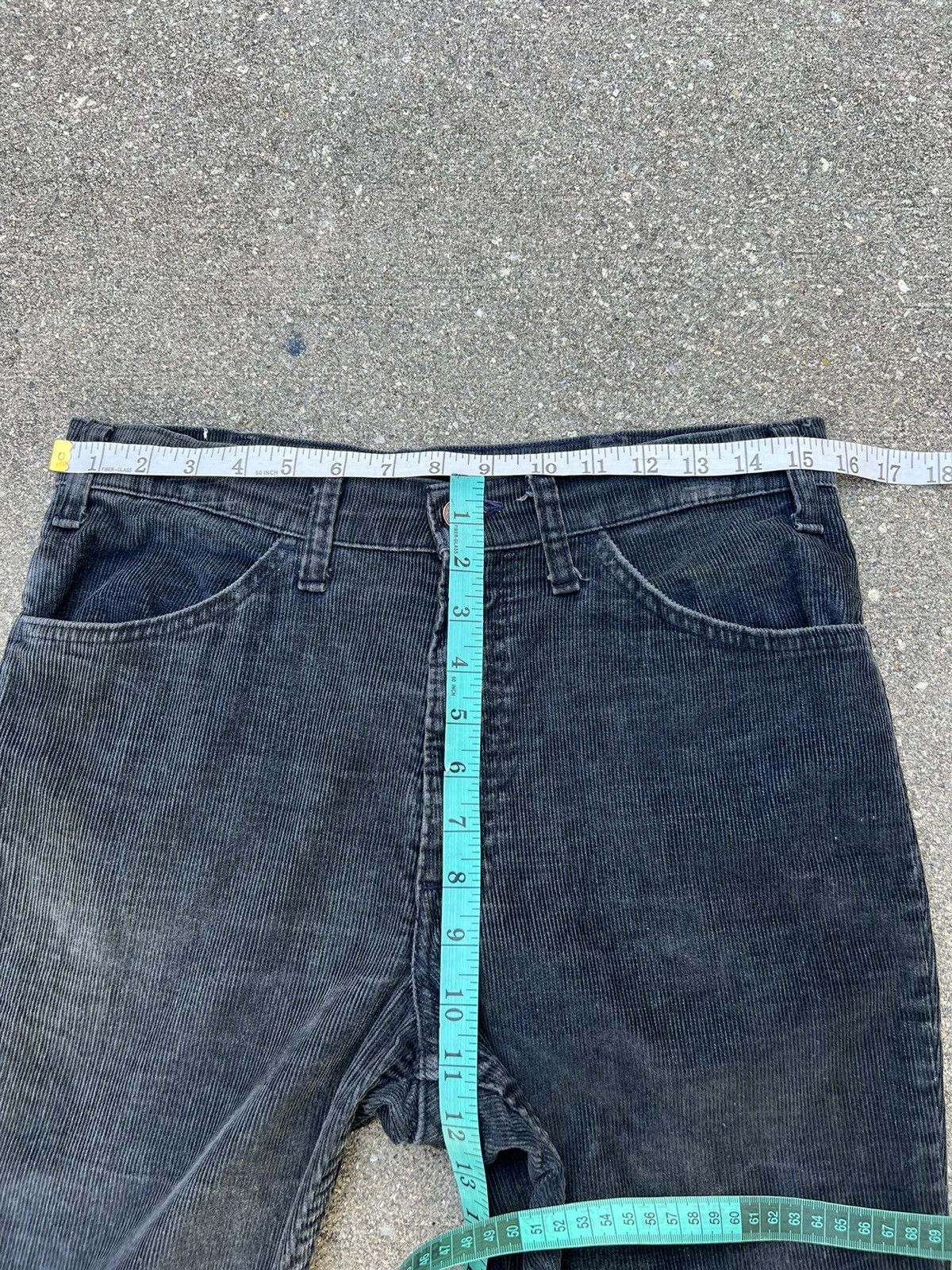 Levi's VTG 70s Levi’s 646 Talon 42 Zip Fade Black Flare Corduroy Size US 31 - 2 Thumbnail