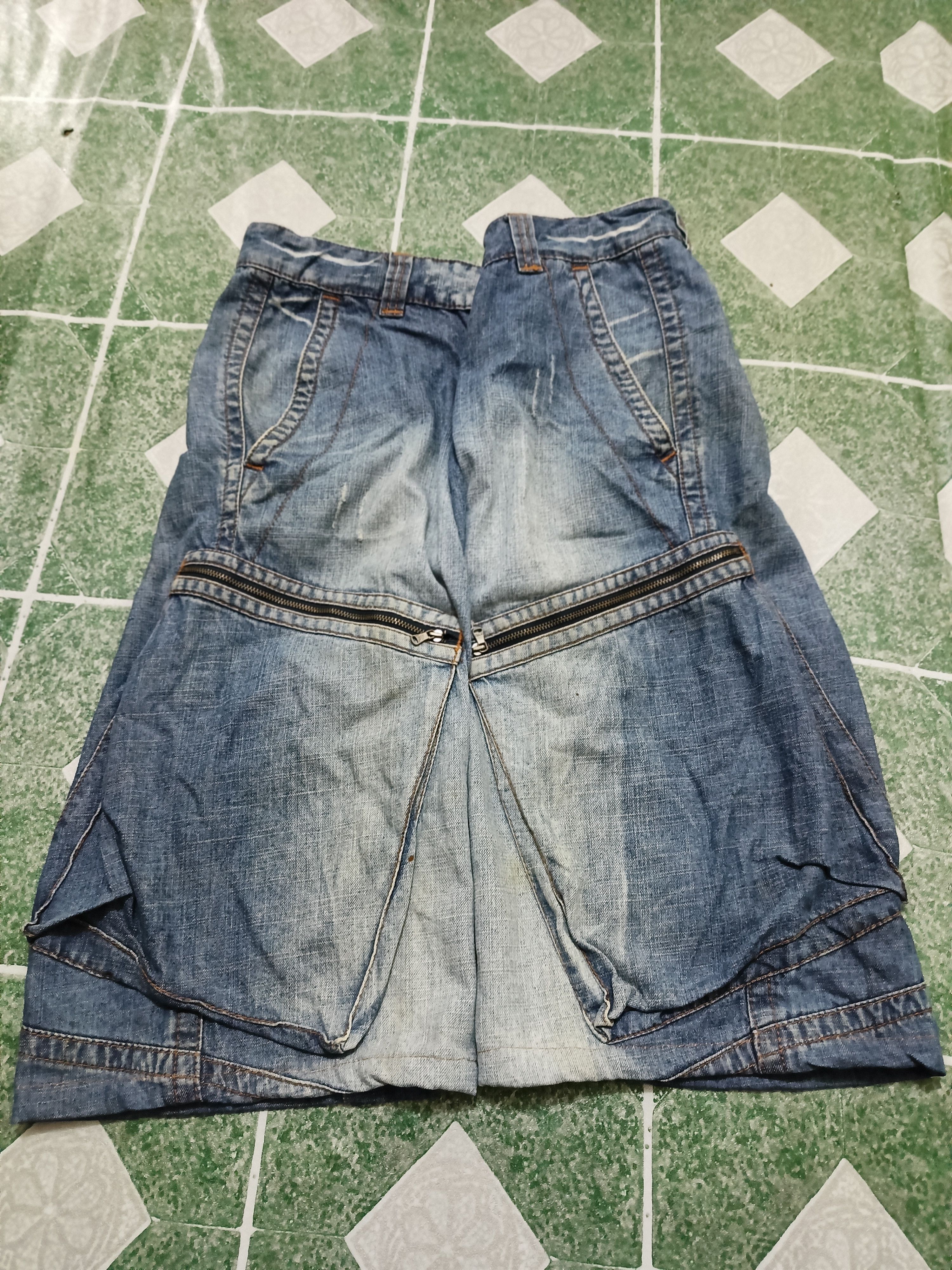 Calvin Klein calvin klein baggy jorts Size US 34 / EU 50 - 10 Thumbnail