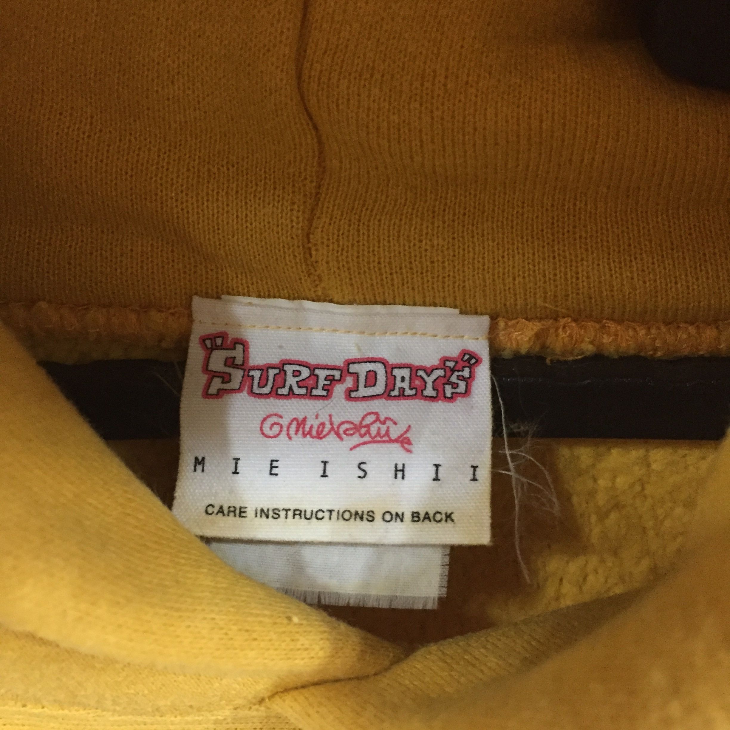 Japanese Brand Vintage Surf days hoodie spellout big surfday fit L Size US L / EU 52-54 / 3 - 5 Thumbnail