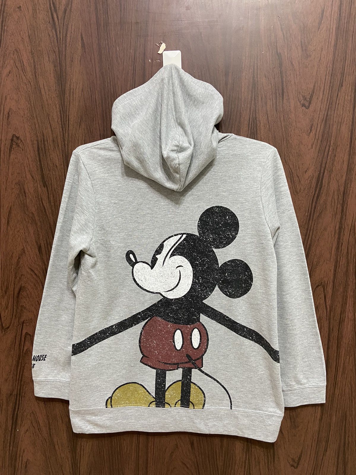 Mickey Mouse Vintage Mickey Mouse hoodie Super Idol size L fit M Size US M / EU 48-50 / 2 - 2 Thumbnail