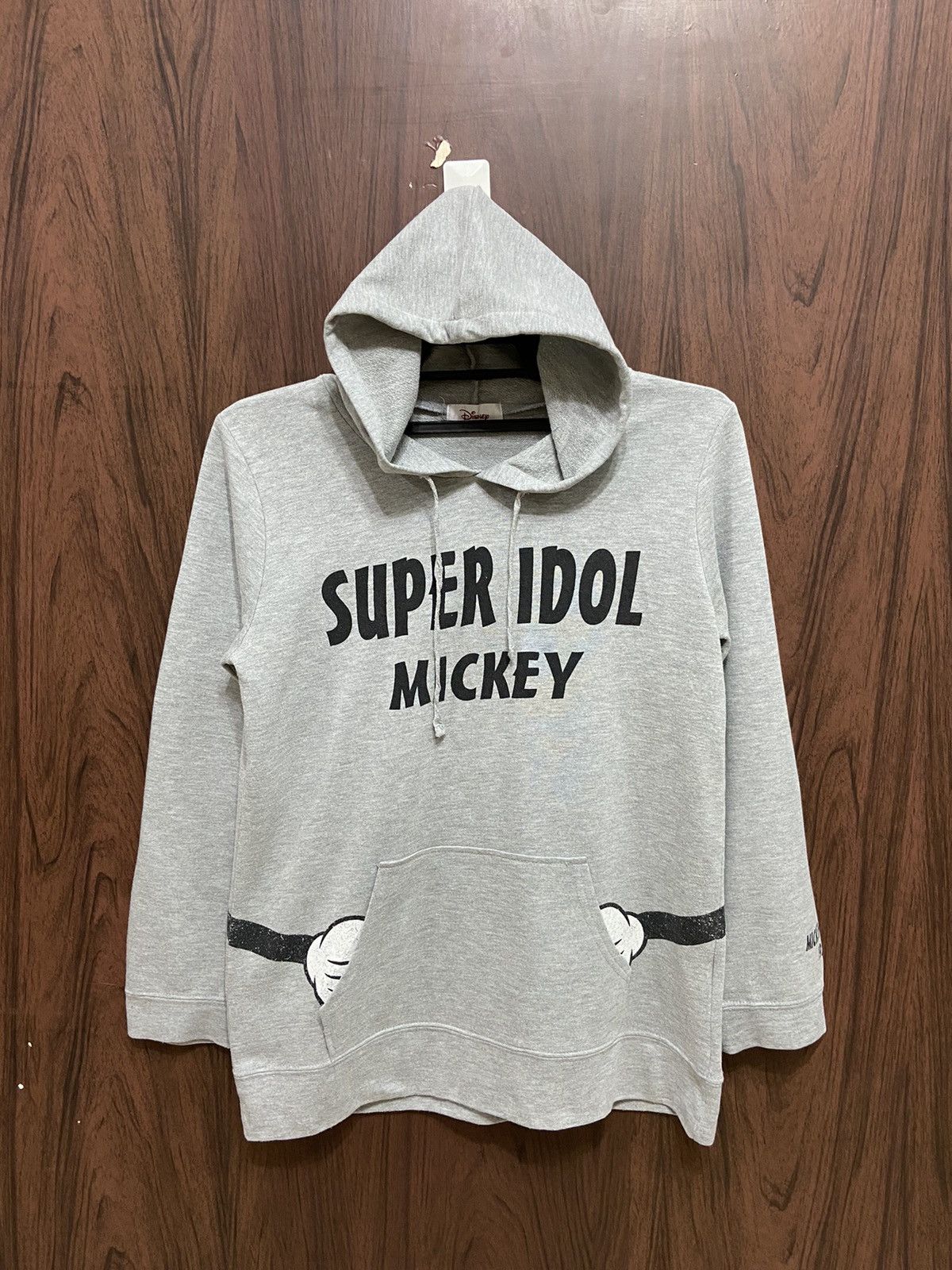 Mickey Mouse Vintage Mickey Mouse hoodie Super Idol size L fit M Size US M / EU 48-50 / 2 - 3 Thumbnail