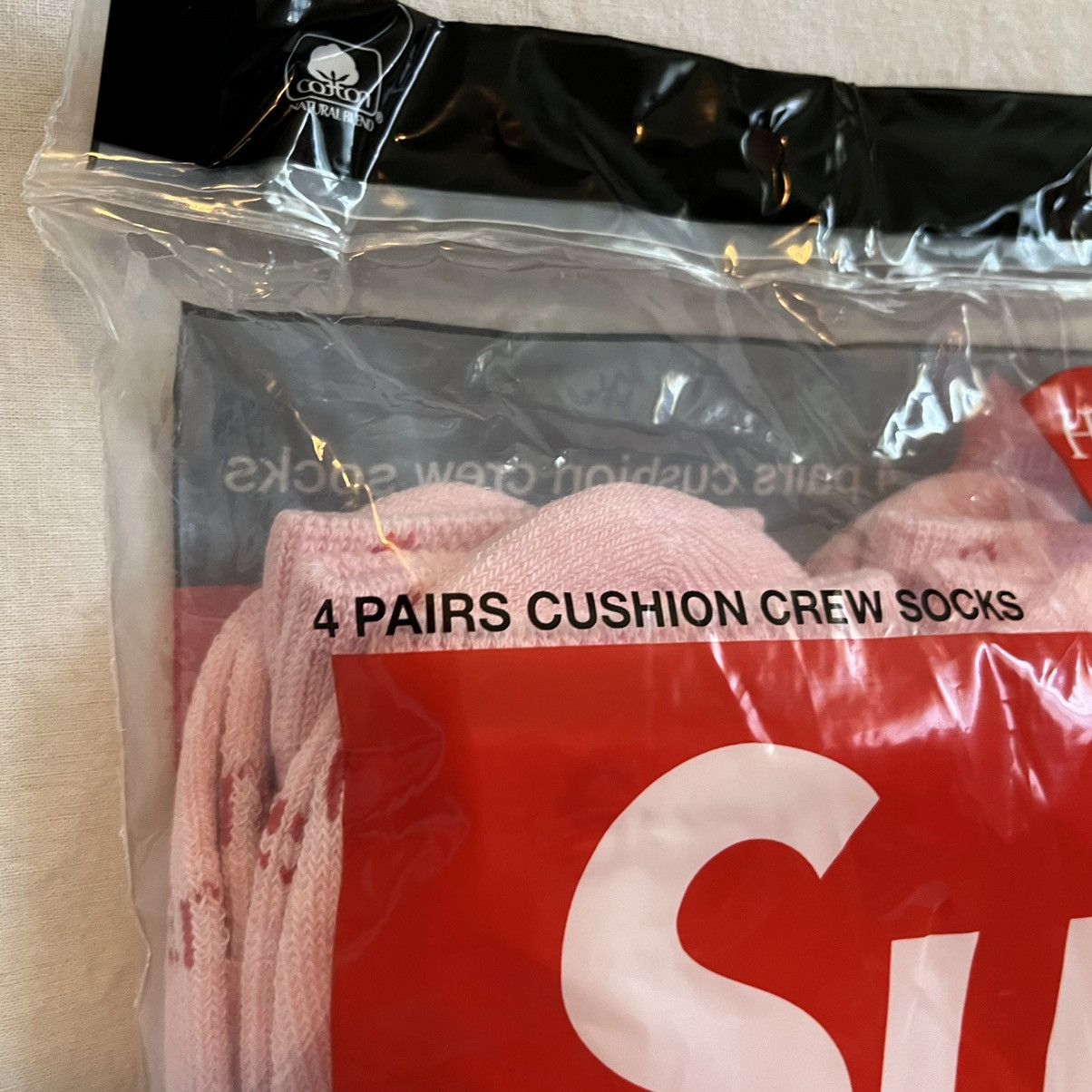 Supreme / Hanes® Crew Socks 