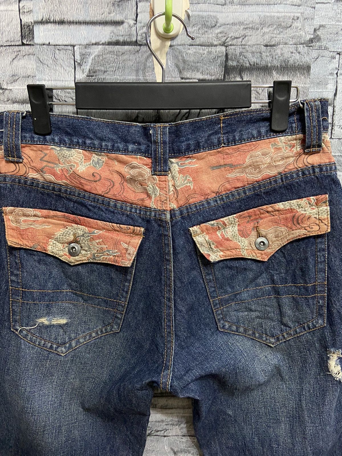 Japanese Brand Vintage Jungle Storm Jeans dragon L fit W31 straight cut Size US 31 - 2 Thumbnail