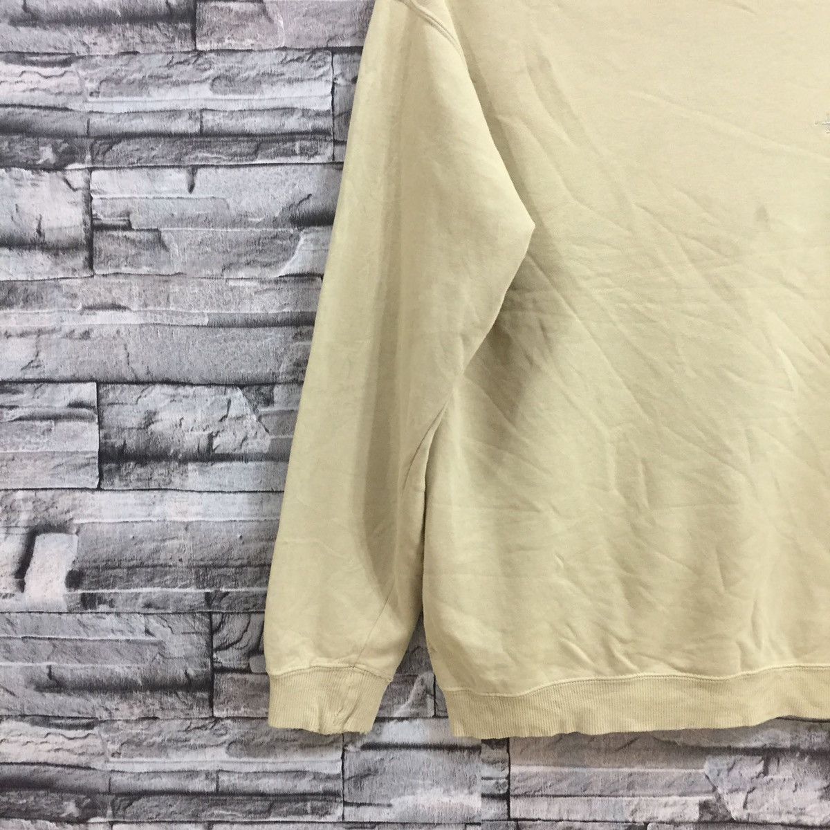 Japanese Brand Vintage KIKI SURFBOARD sweatshirt spell out size L fit M Size US M / EU 48-50 / 2 - 4 Thumbnail
