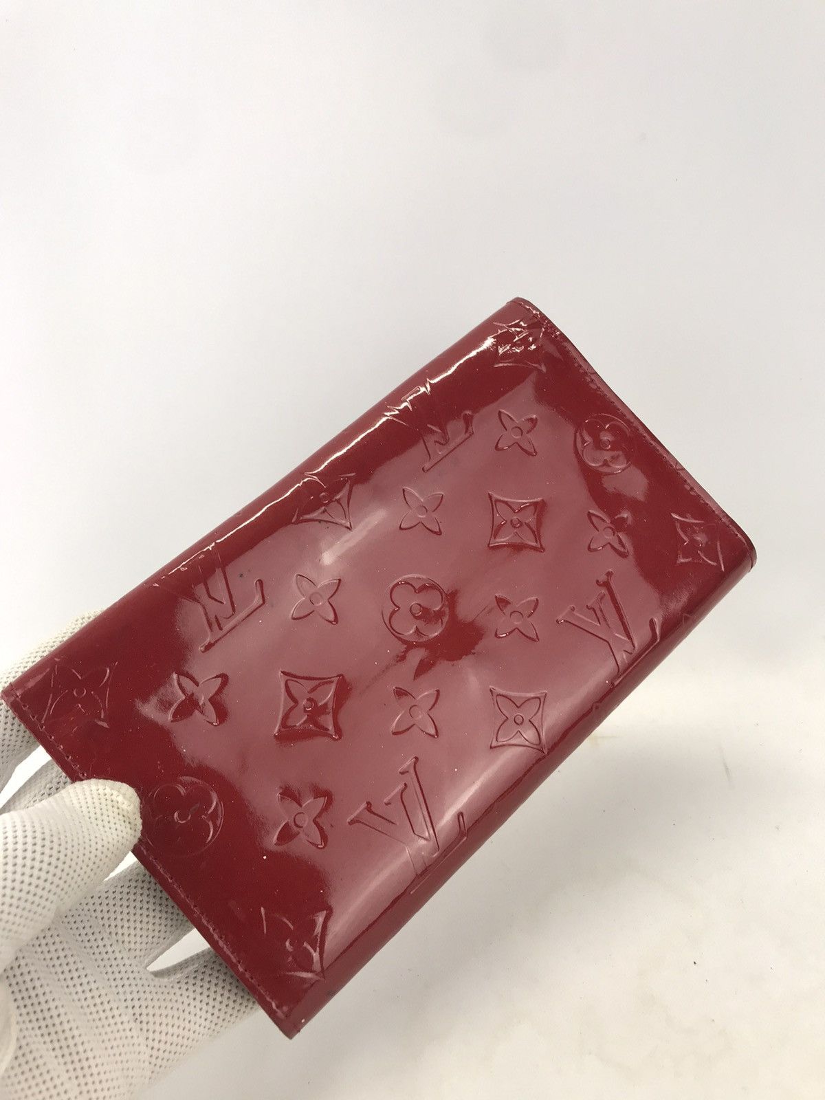 Louis Vuitton Authentic Louis Vuitton Sarah Wallet Vernis Red Size ONE SIZE - 4 Thumbnail