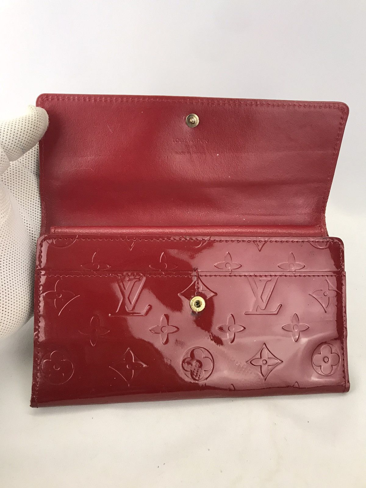 Louis Vuitton Authentic Louis Vuitton Sarah Wallet Vernis Red Size ONE SIZE - 5 Thumbnail