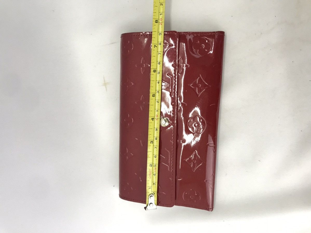 Louis Vuitton Authentic Louis Vuitton Sarah Wallet Vernis Red Size ONE SIZE - 15 Thumbnail