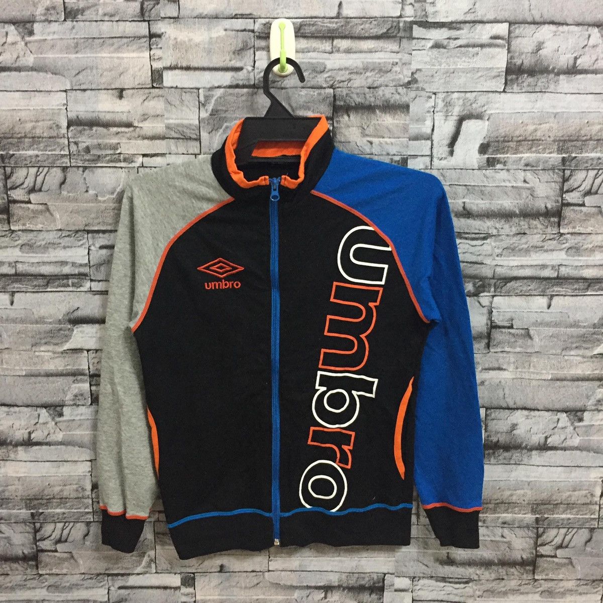 Umbro Vintage Umbro sweatshirt big design size 150 kid fit XS Size US XS / EU 42 / 0 - 1 Thumbnail