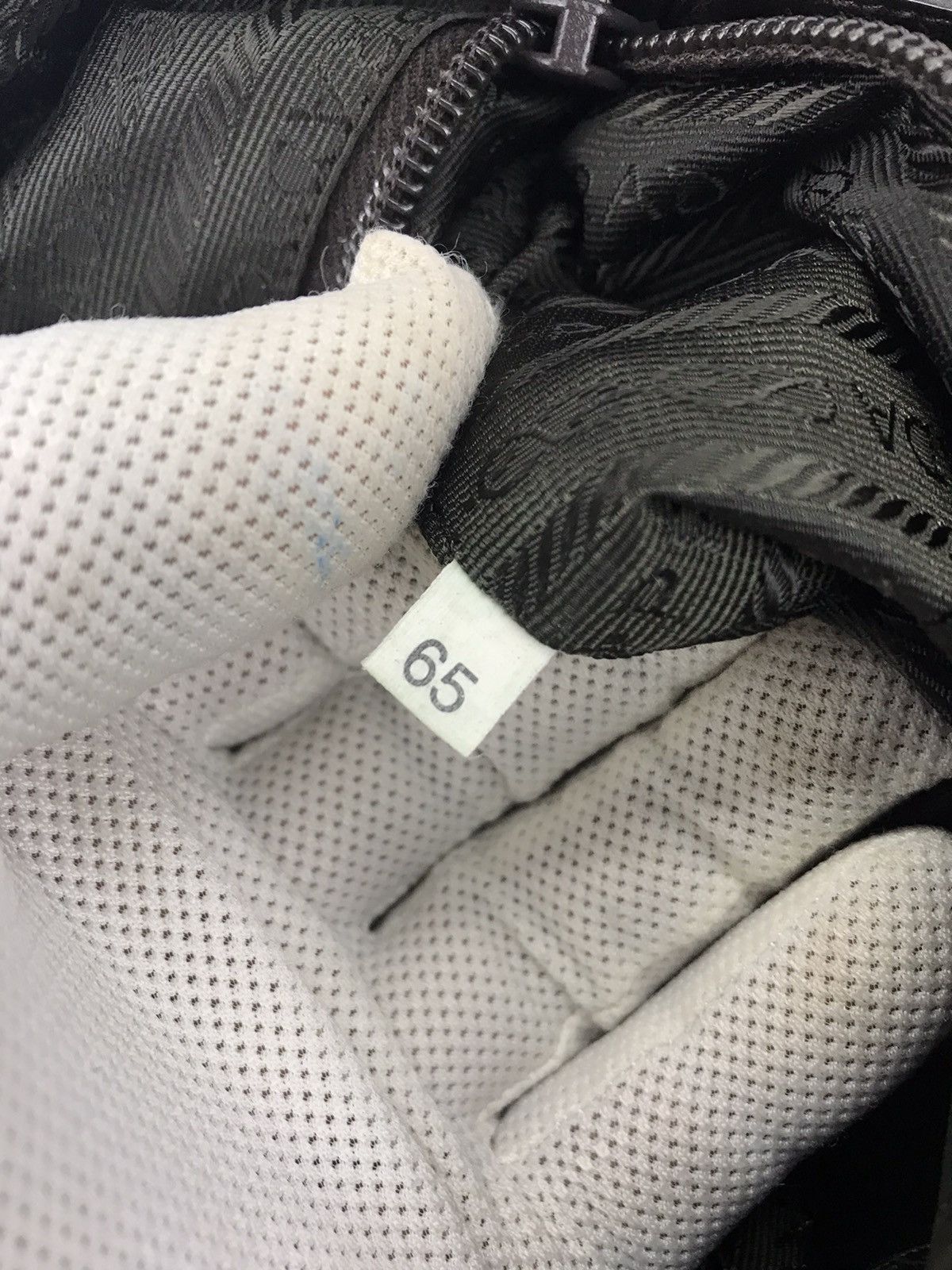 Prada ❌Final Drop❌itAuthentic Prada Shoulderbag rare design Size ONE SIZE - 14 Thumbnail
