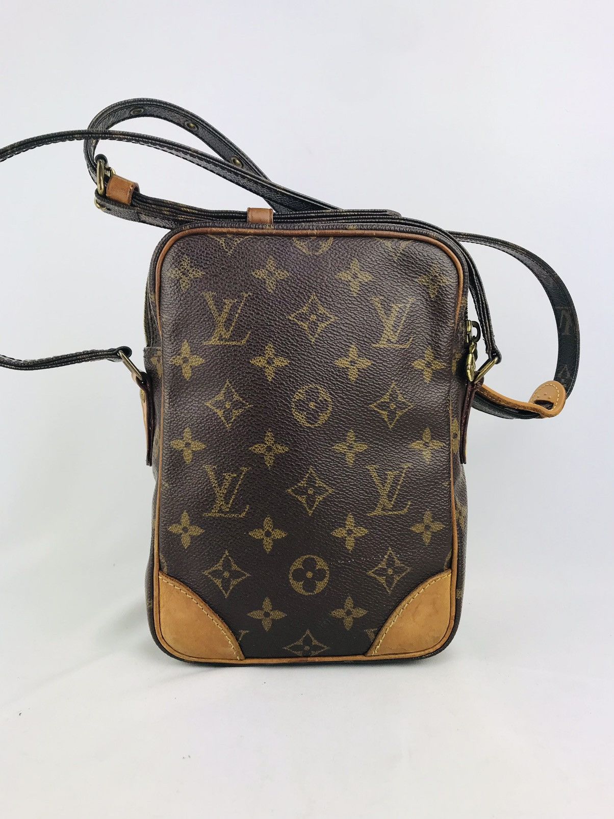 Louis Vuitton ❌Last Drop❌Authentic Louis vuitton Amazon Shoulderbag Size ONE SIZE - 4 Thumbnail