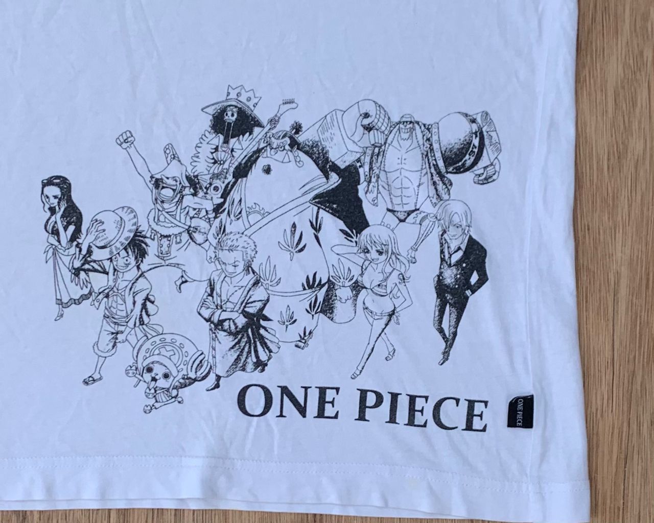 Anime × Japanese Brand × Uniqlo Uniqlo Tee D 31 japan anime cospa series Size US M / EU 48-50 / 2 - 2 Thumbnail