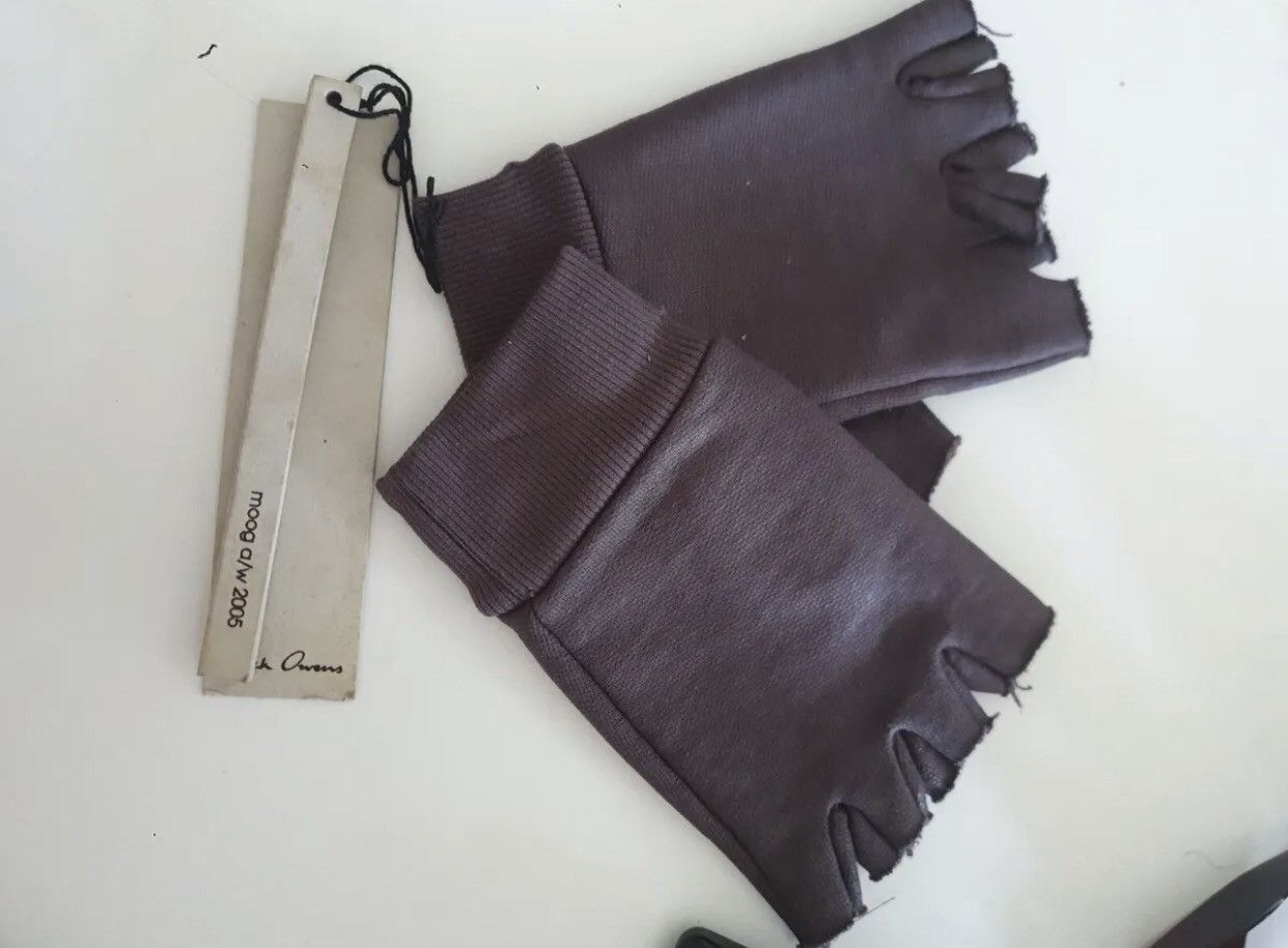 image of Rick Owens 2005 ( Red Brown Blood Burgundy ) Moog Gloves, Men's