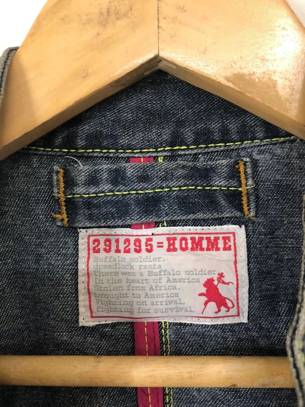 Japanese Brand Vintage 291295 Homme Distressed Denim Jacket