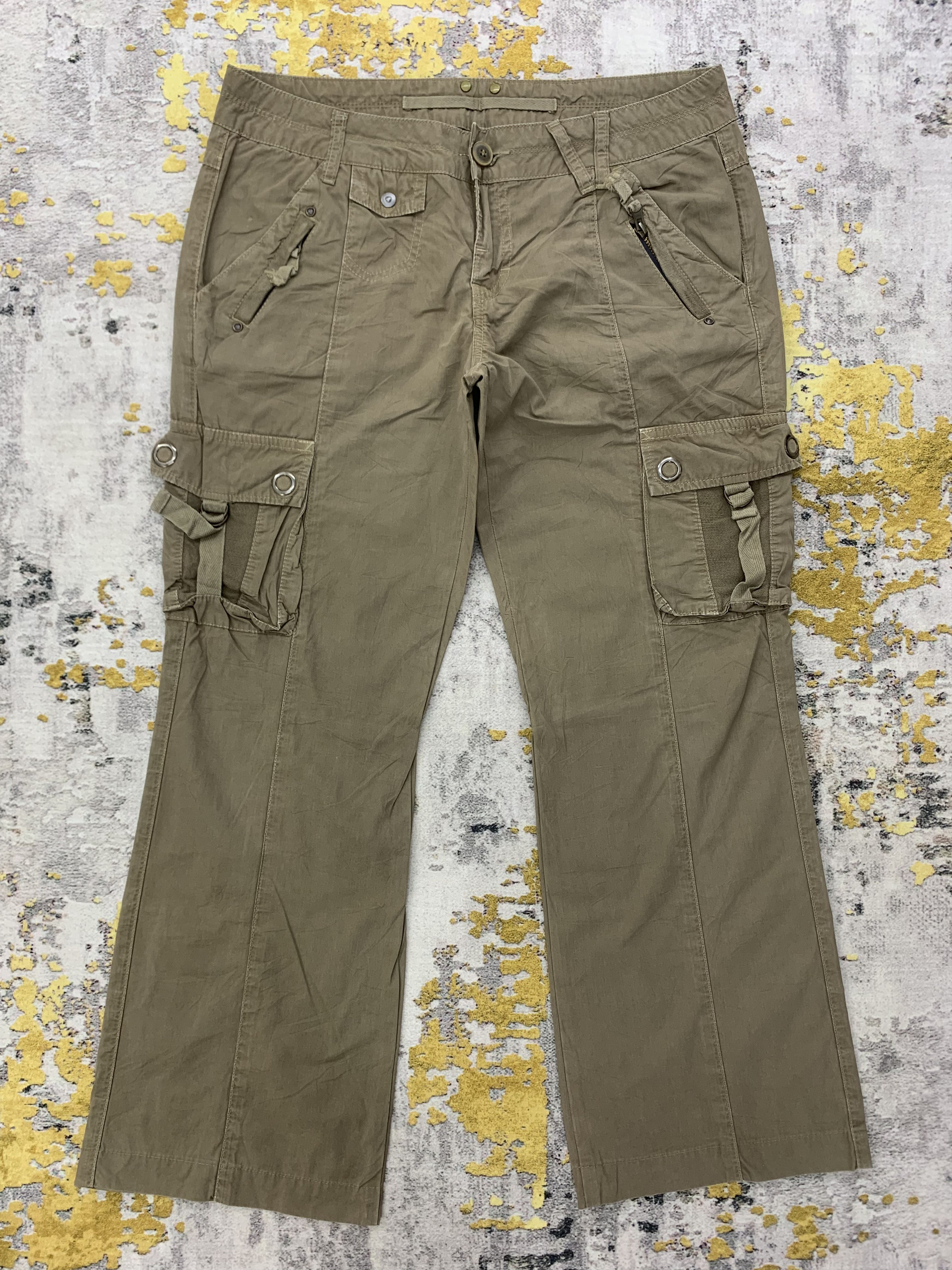 image of Vintage Cargo Pants Size 33 in Brown, Women's