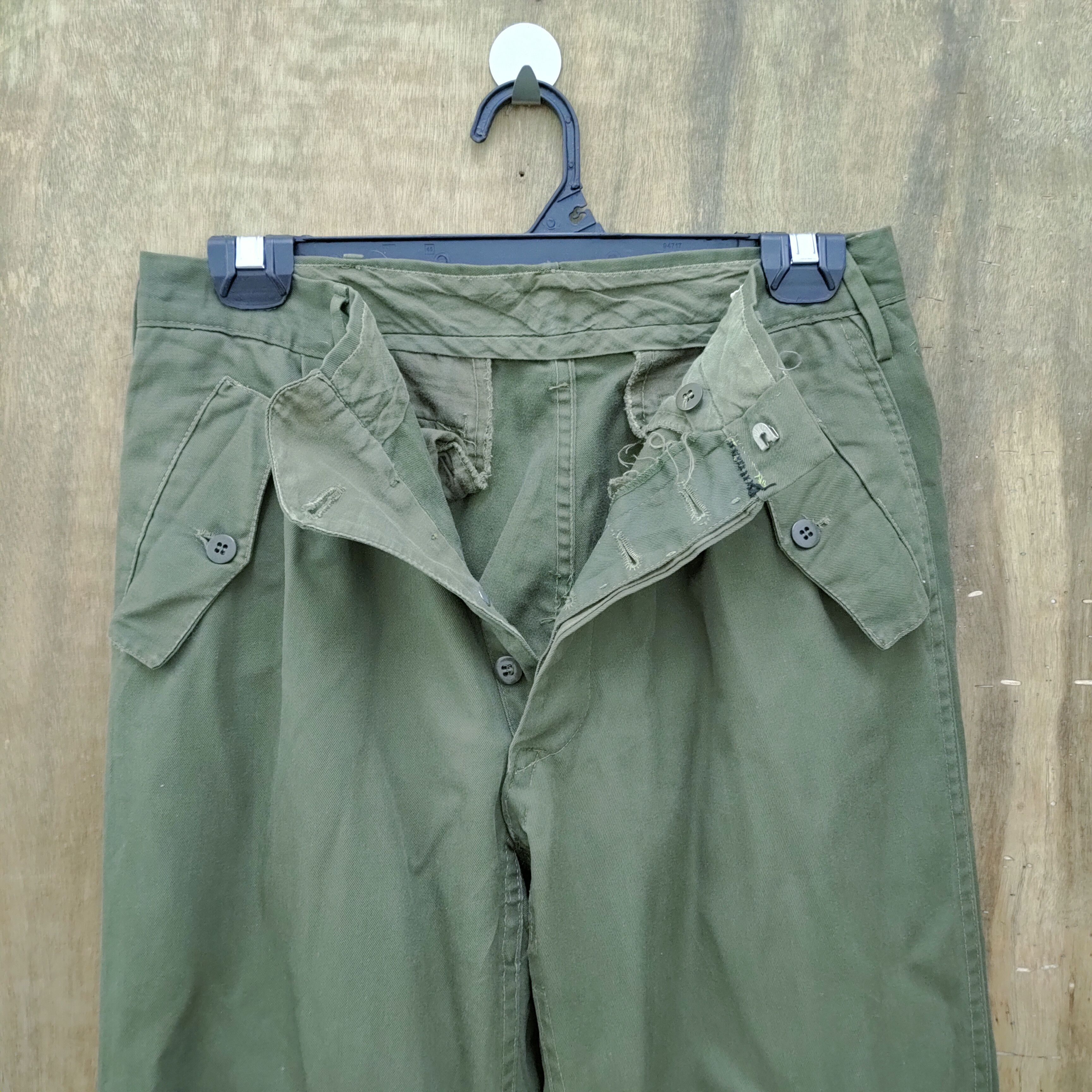 Japanese Brand JAPANESE BRAND CARGO PANTS ZIPPER LEG OPENING Size US 26 / EU 42 - 6 Thumbnail