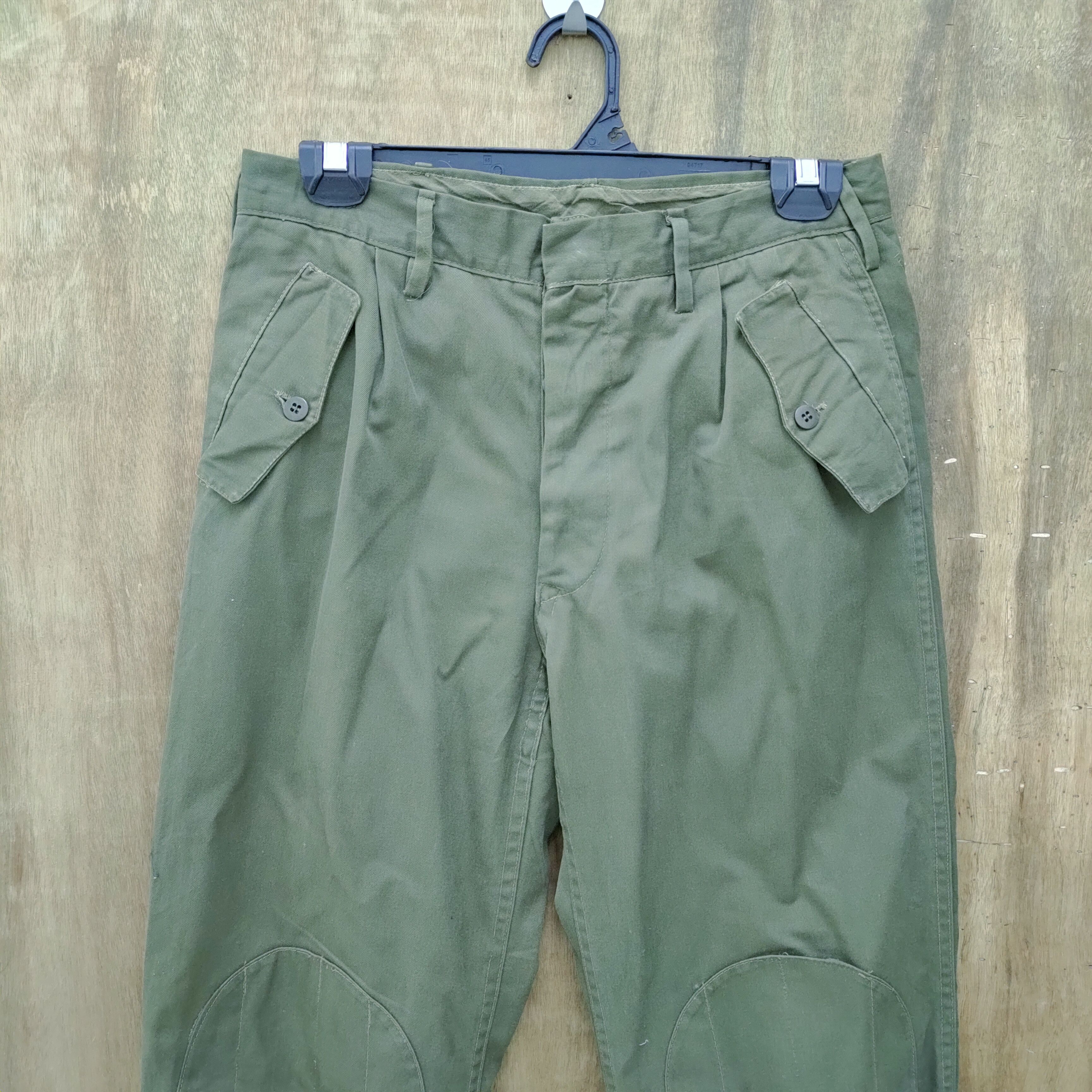 Japanese Brand JAPANESE BRAND CARGO PANTS ZIPPER LEG OPENING Size US 26 / EU 42 - 2 Thumbnail