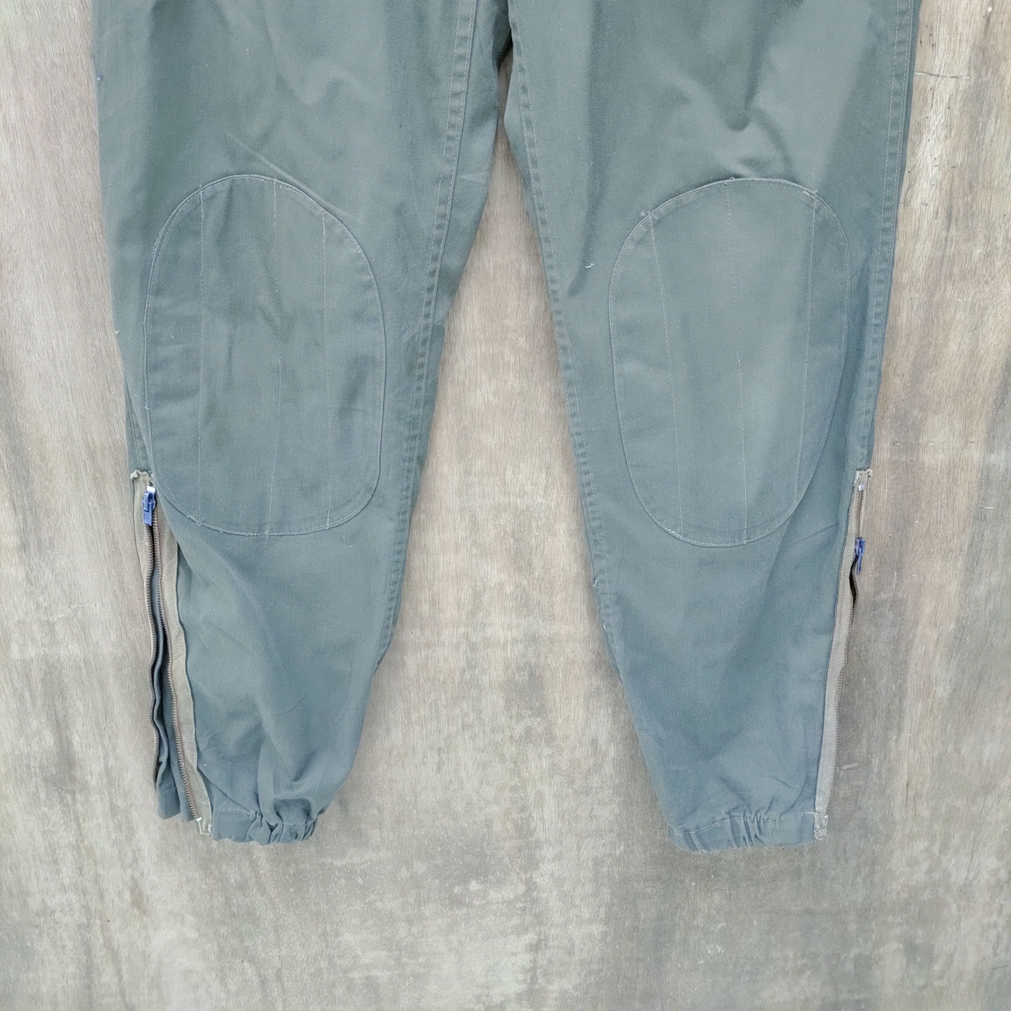 Japanese Brand JAPANESE BRAND CARGO PANTS ZIPPER LEG OPENING Size US 26 / EU 42 - 3 Thumbnail