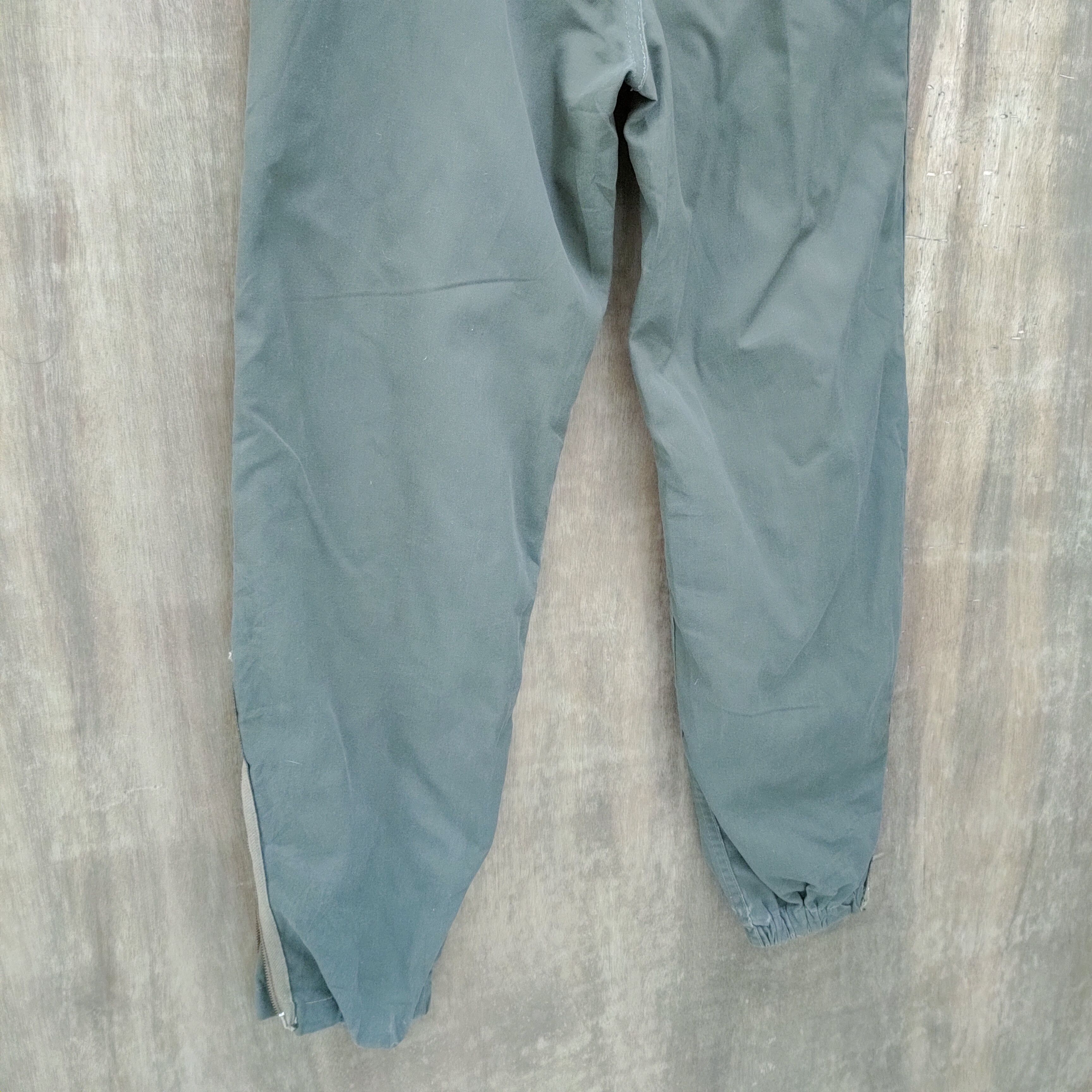 Japanese Brand JAPANESE BRAND CARGO PANTS ZIPPER LEG OPENING Size US 26 / EU 42 - 5 Thumbnail