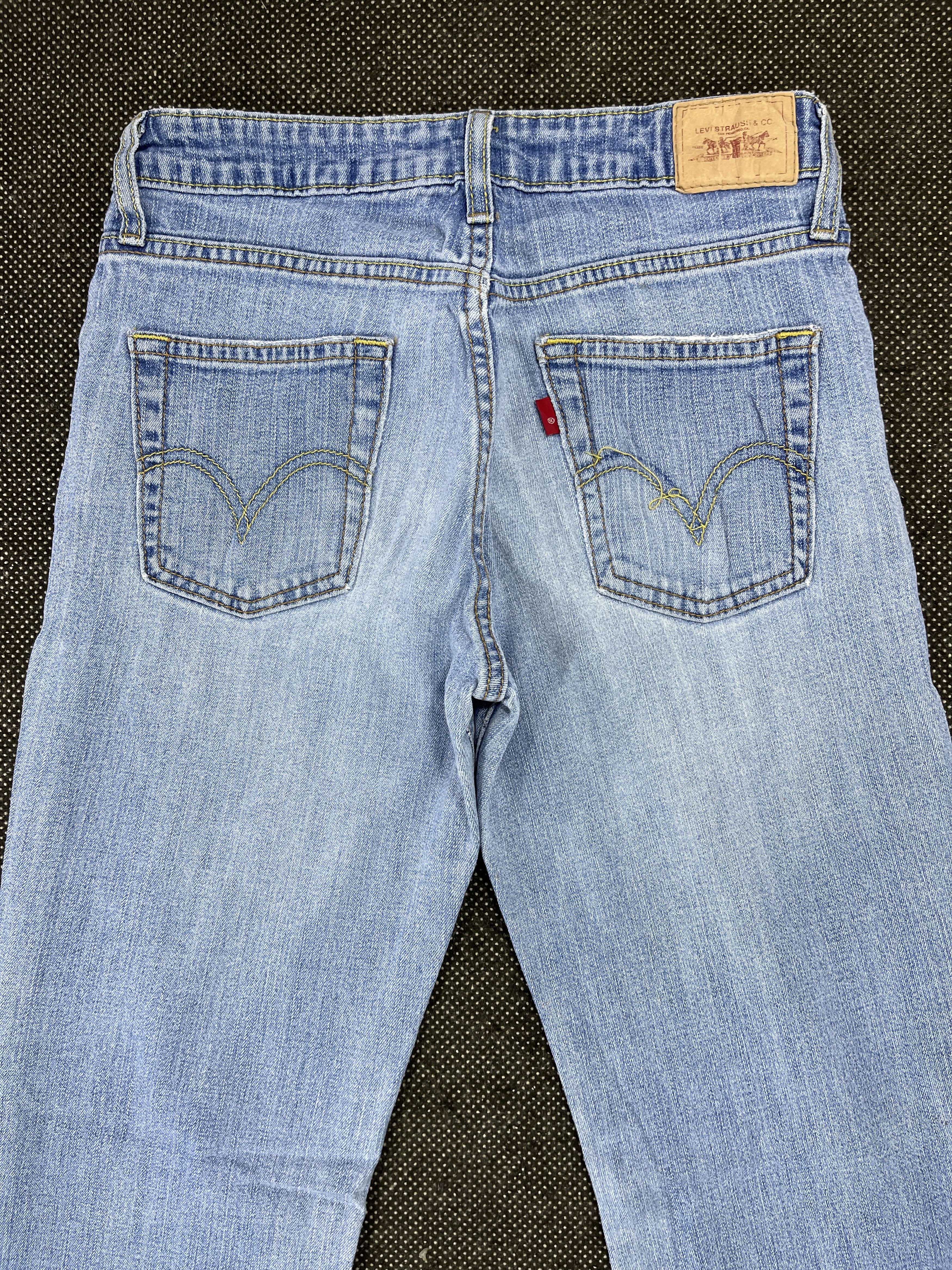 Levi's Vintage Levi's 519 Flare Jeans - JP030 Size 28" / US 6 / IT 42 - 4 Thumbnail