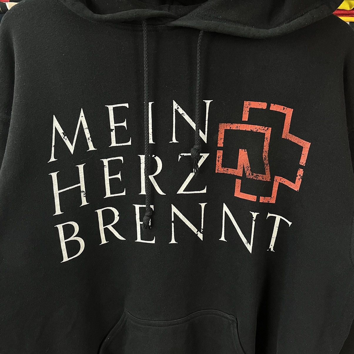 Band Tees VINTAGE 2000’s RAMMSTEIN MEIN HERZ BRENNT BIG LOGO HOODIE Size US L / EU 52-54 / 3 - 4 Thumbnail