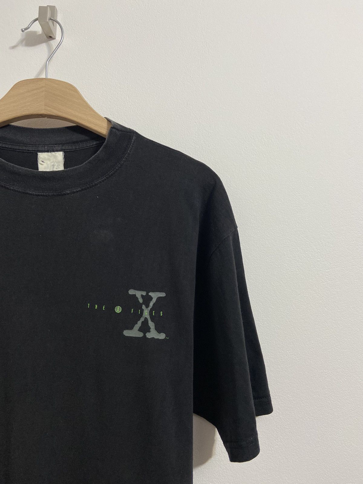 Vintage Vintage 1994 The X Files The Truth is out there Black Shirt Size US L / EU 52-54 / 3 - 3 Thumbnail