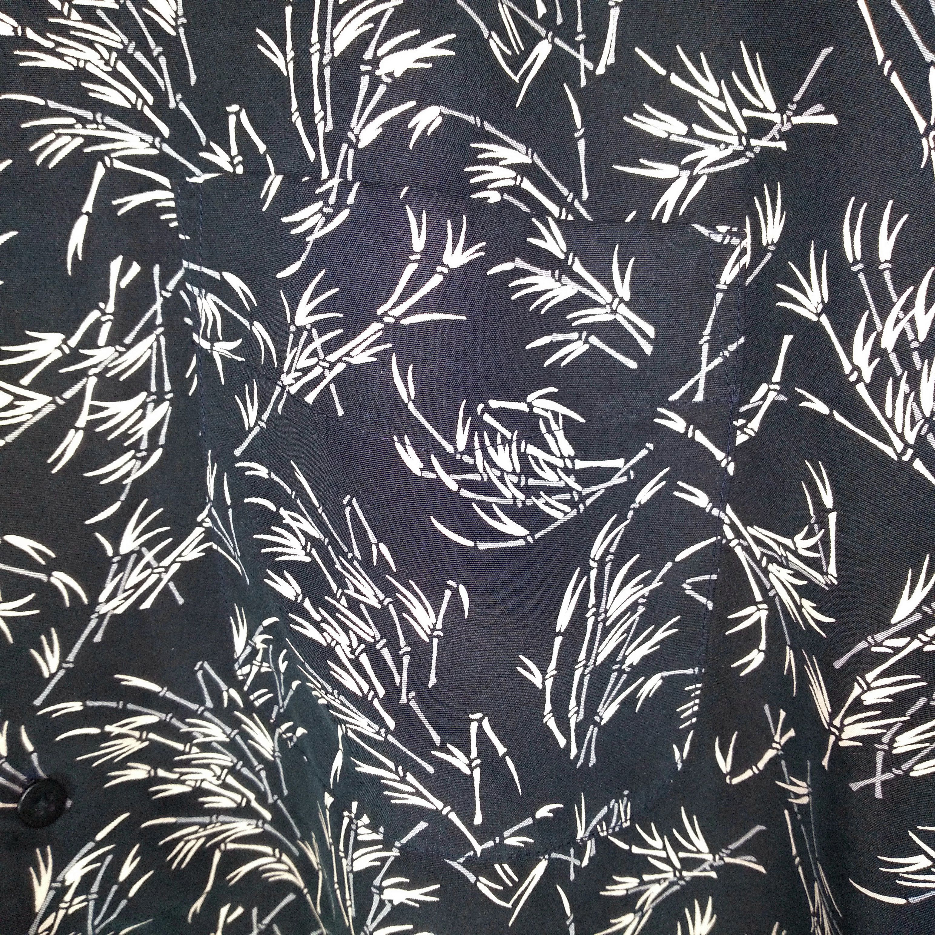 Arts & Science × Cutter & Buck × Vintage Vintage Fullprint Cutter And Buck Art Flower Button Shirt Size US L / EU 52-54 / 3 - 8 Thumbnail