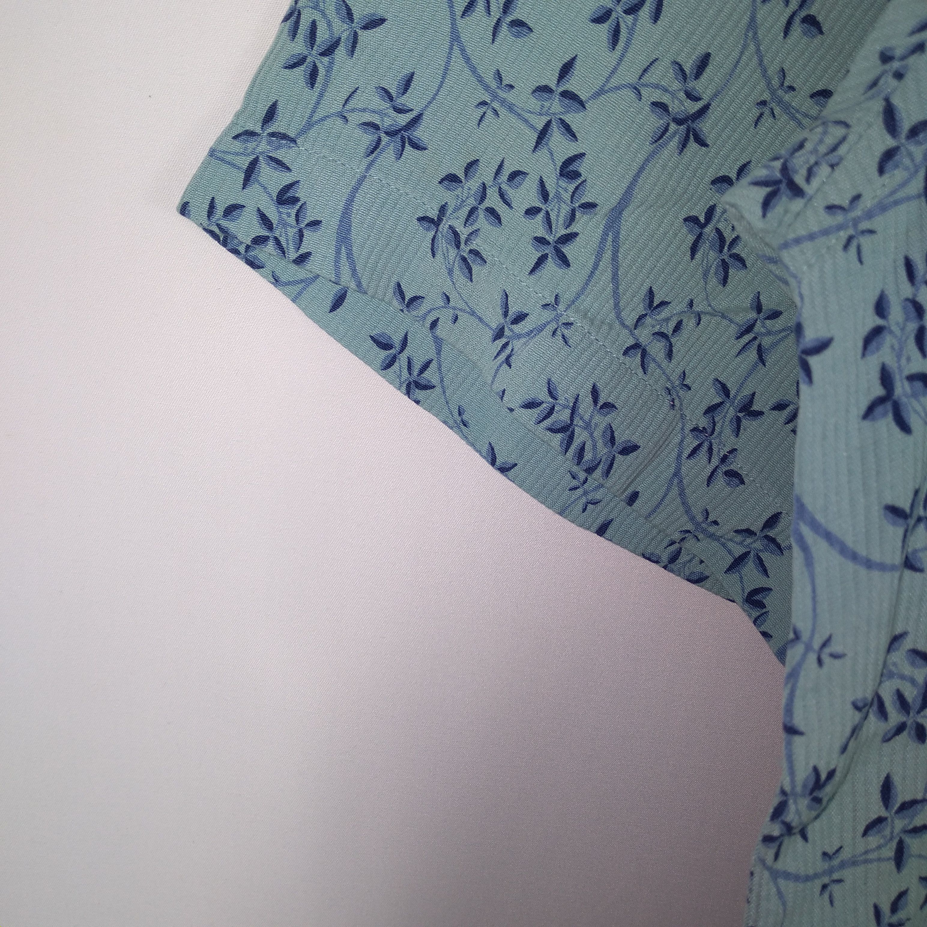 Neiman Marcus × Vintage Vintage Neiman Marcus Art Flower Button Up Shirt Size US M / EU 48-50 / 2 - 8 Thumbnail