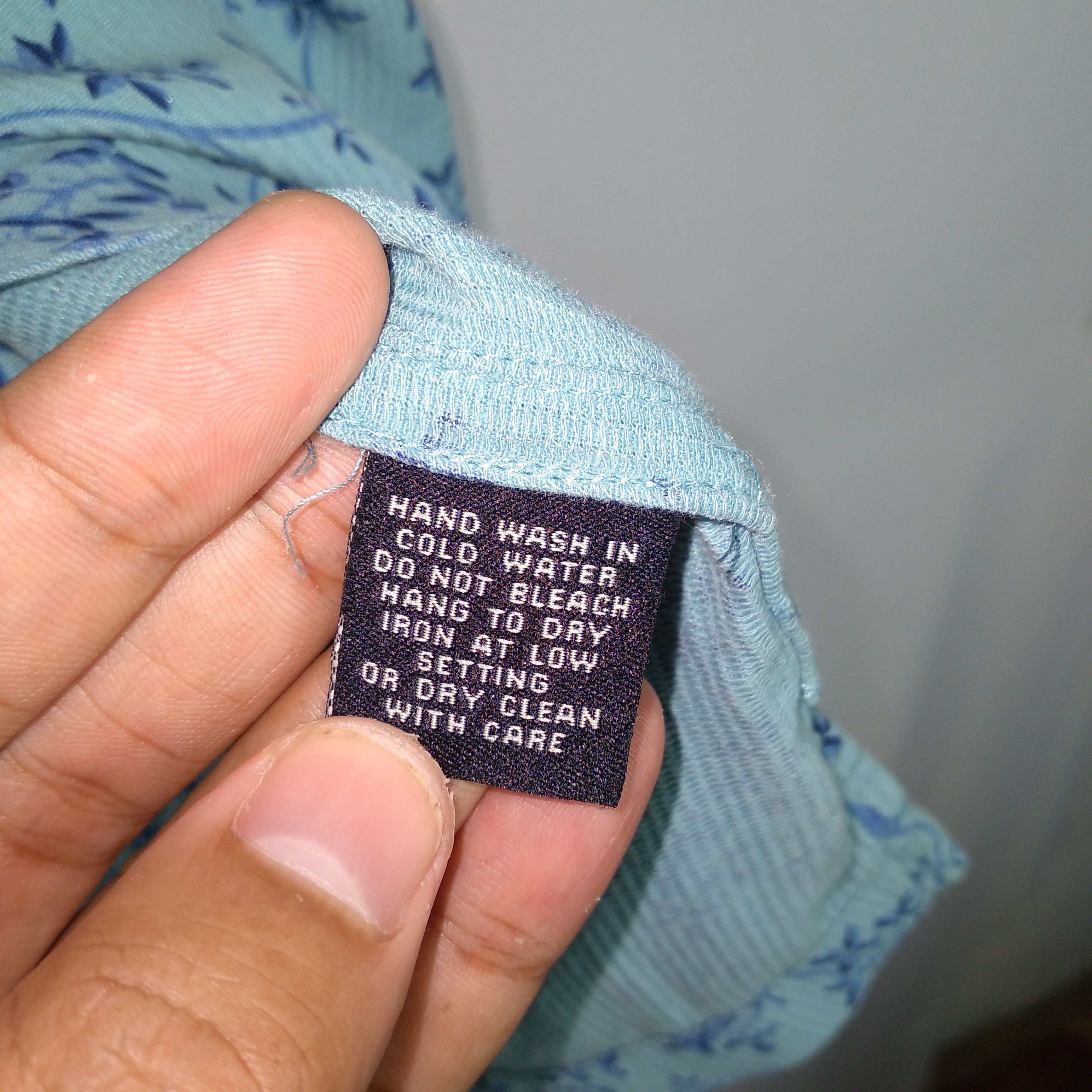 Neiman Marcus × Vintage Vintage Neiman Marcus Art Flower Button Up Shirt Size US M / EU 48-50 / 2 - 9 Thumbnail