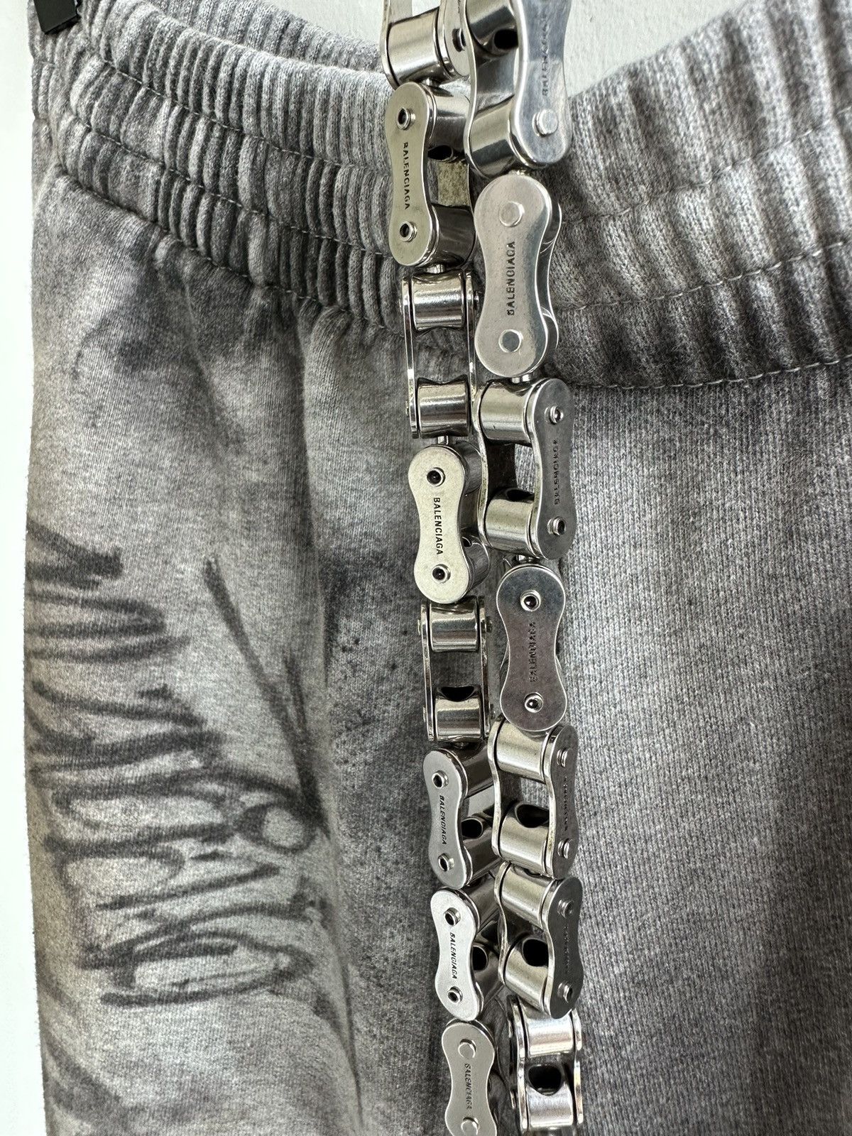 Balenciaga BALENCIAGA RUNWAY PANTS CHAIN MENS VELO SHORT TROUSER 