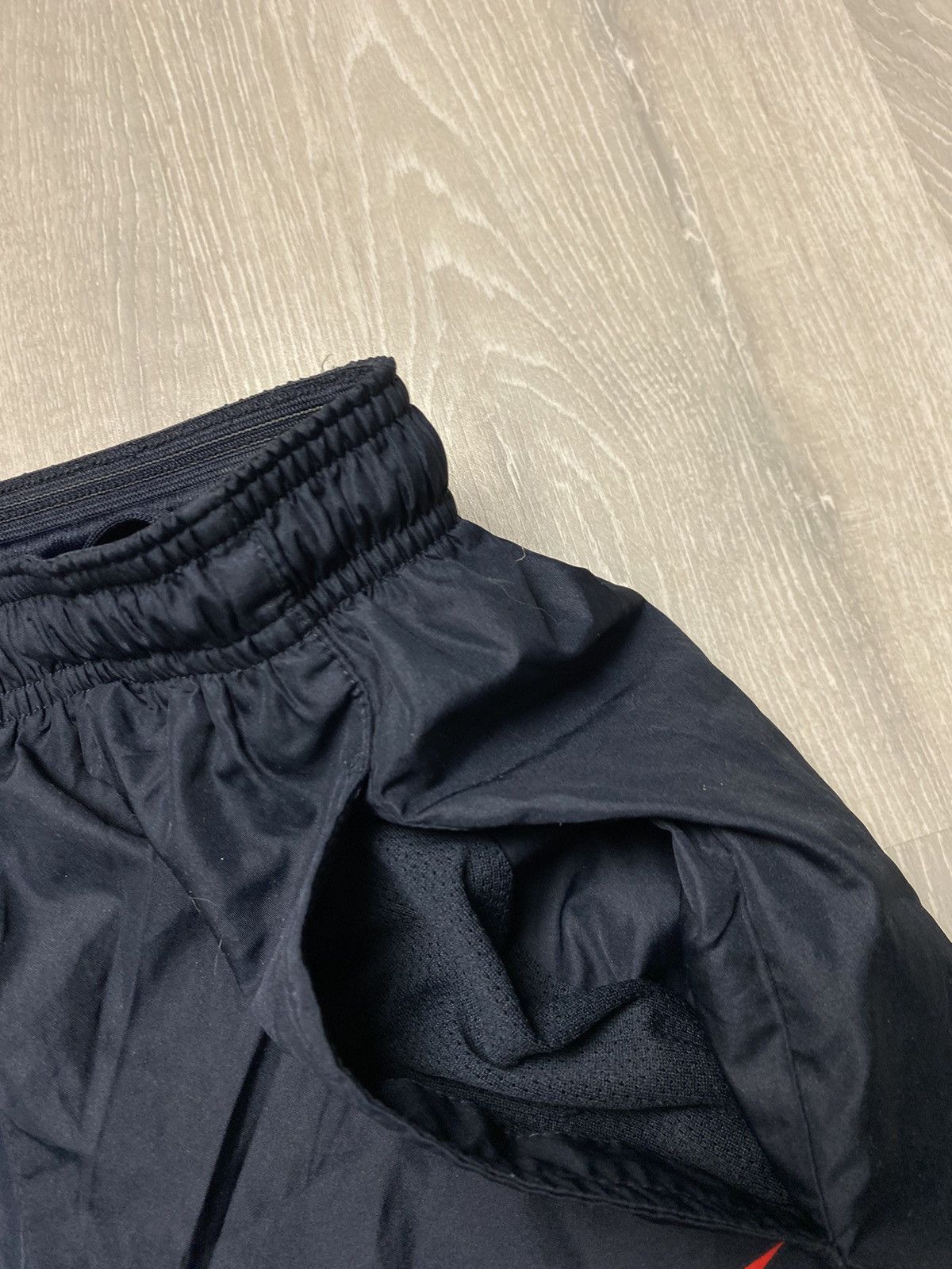Nike Nike Atletico Madrid vintage navy track pants small swoosh Size US 28 / EU 44 - 4 Thumbnail