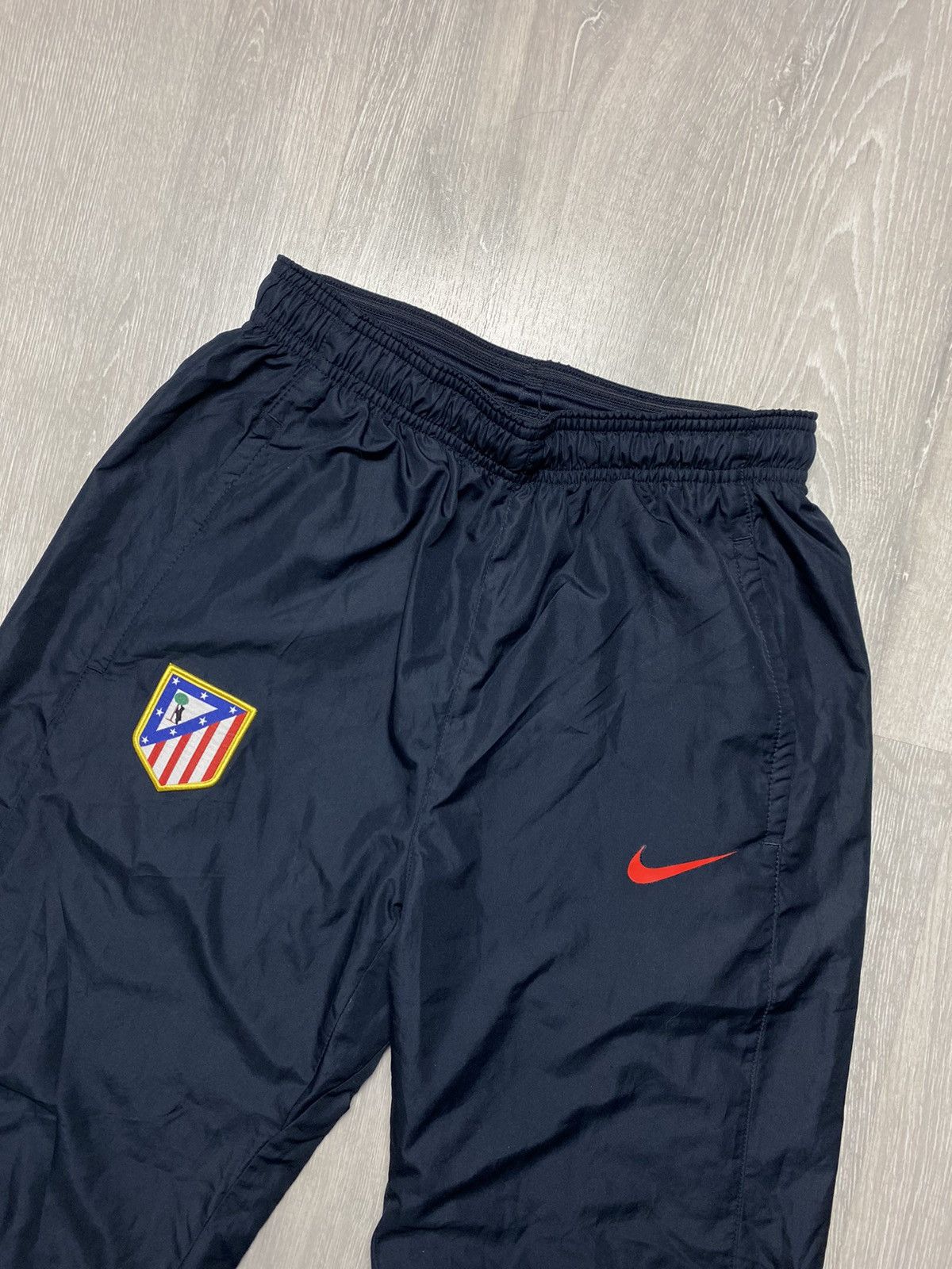 Nike Nike Atletico Madrid vintage navy track pants small swoosh Size US 28 / EU 44 - 2 Thumbnail