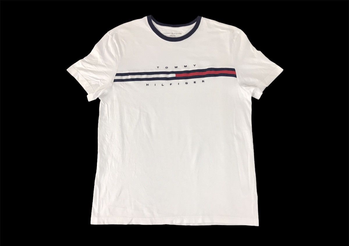 Tommy Hilfiger Vintage Tommy Hilfiger Embroidery Logo T-shirt Tee Printed Size US L / EU 52-54 / 3 - 1 Thumbnail