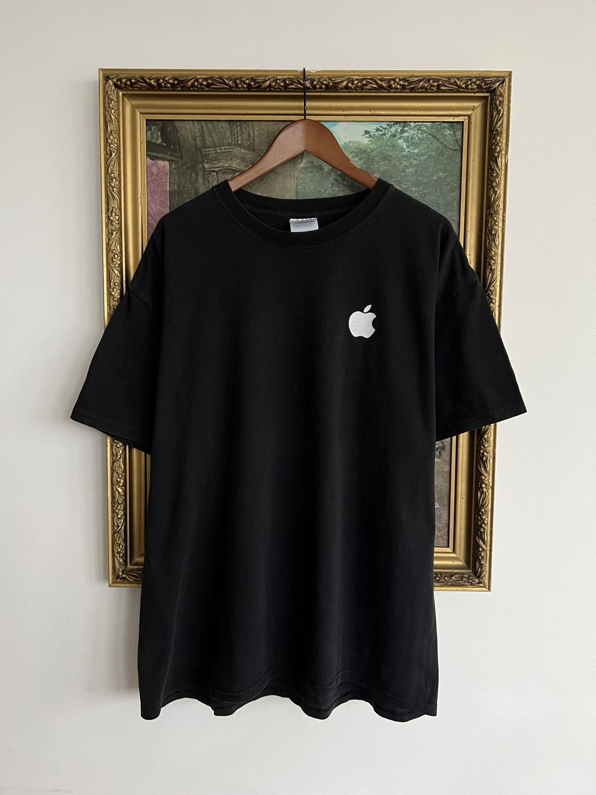 Vintage 2000s Apple Small Logo Black Tee