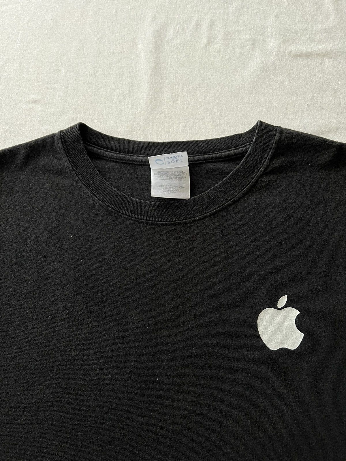 Apple Vintage 2000s Apple Small Logo Black Tee Size US XL / EU 56 / 4 - 3 Thumbnail
