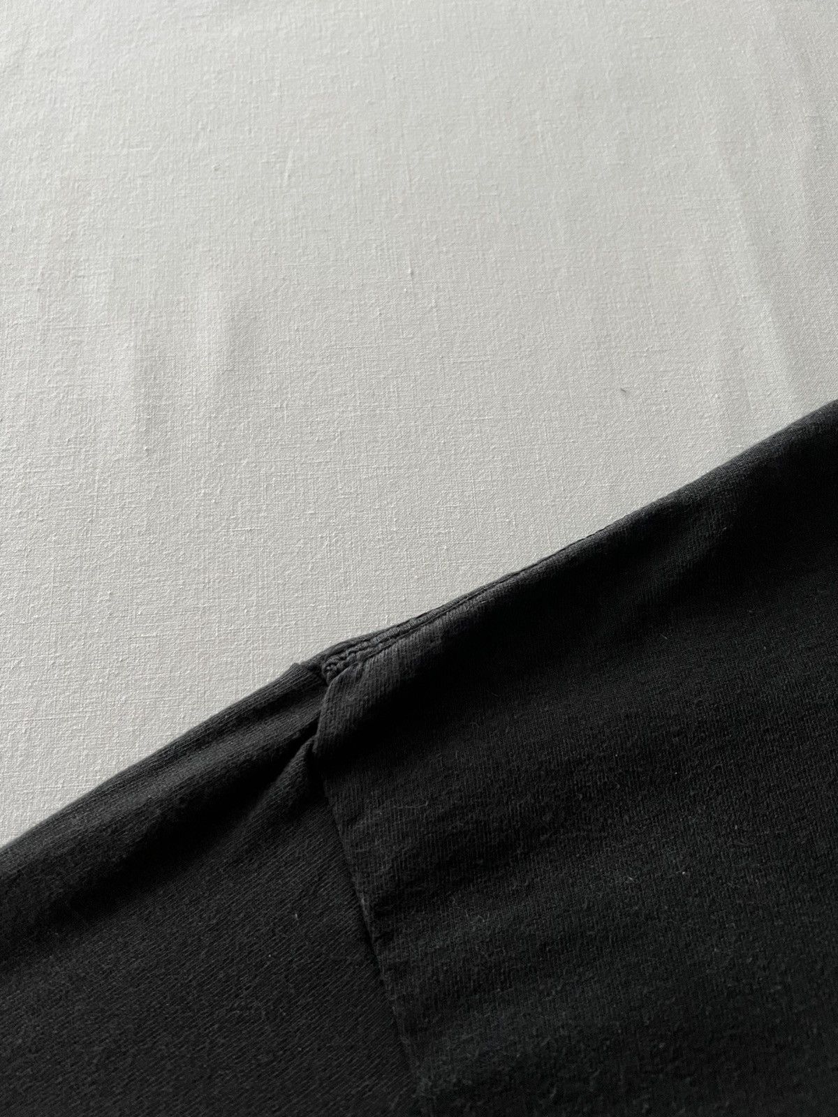 Apple Vintage 2000s Apple Small Logo Black Tee Size US XL / EU 56 / 4 - 4 Thumbnail