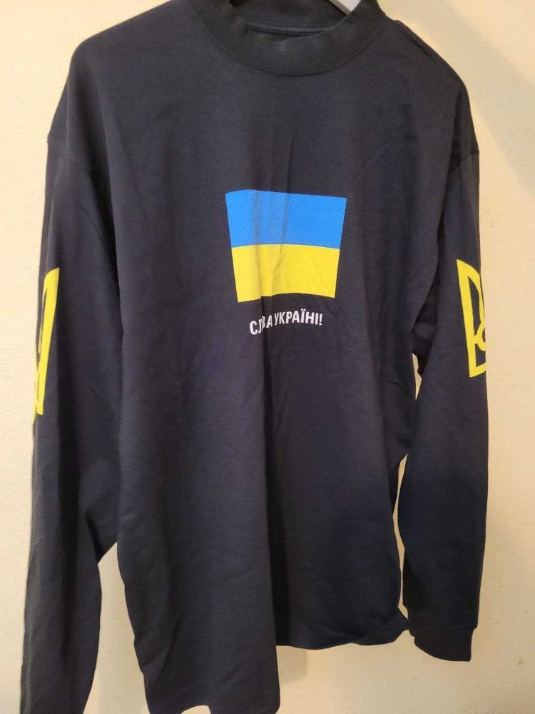 Balenciaga *New* Unique Balenciaga Longsleeve Slava Ukraini (Brand-New) Size US M / EU 48-50 / 2 - 5 Thumbnail