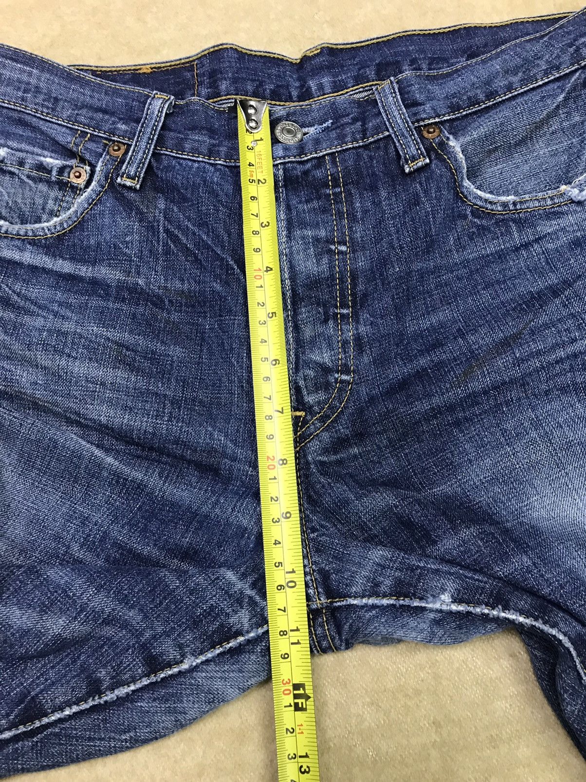 Levi's Vintage Clothing × Vintage Distressed Levi’s 501 Size 30x32 Size US 30 / EU 46 - 13 Thumbnail