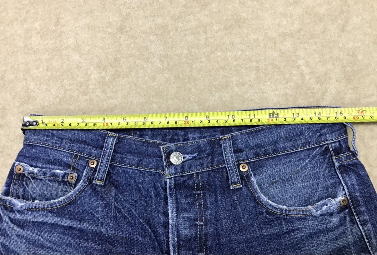 Levi's Vintage Clothing × Vintage Distressed Levi’s 501 Size 30x32 Size US 30 / EU 46 - 12 Thumbnail