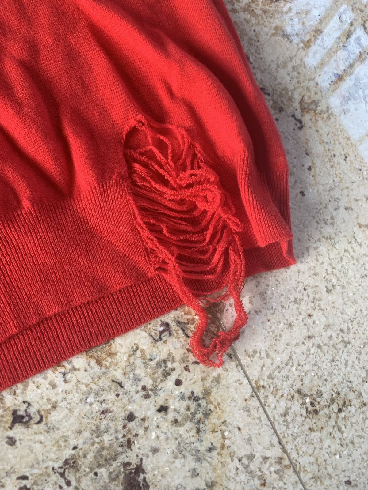 Maison Margiela S50HA0823 Distressed Knitwear in Red Size US M / EU 48-50 / 2 - 6 Thumbnail