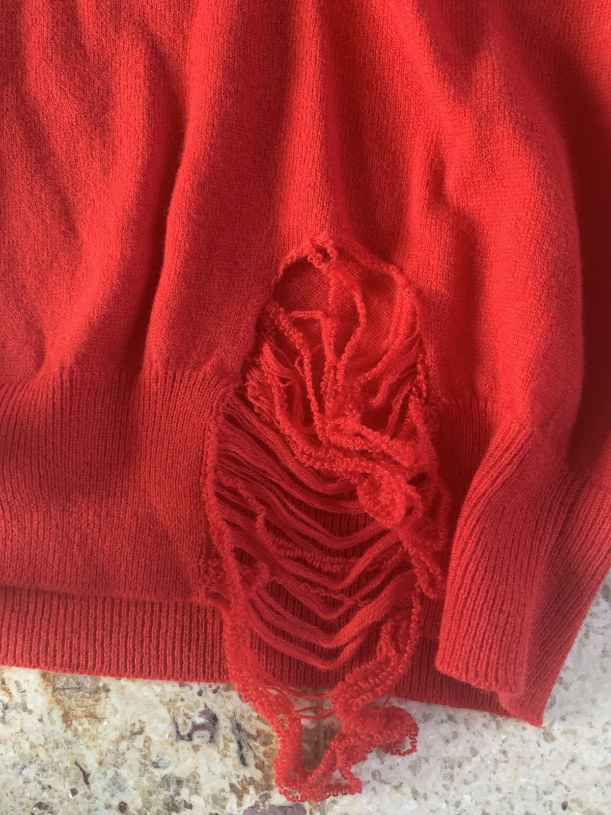 Maison Margiela S50HA0823 Distressed Knitwear in Red Size US M / EU 48-50 / 2 - 13 Thumbnail
