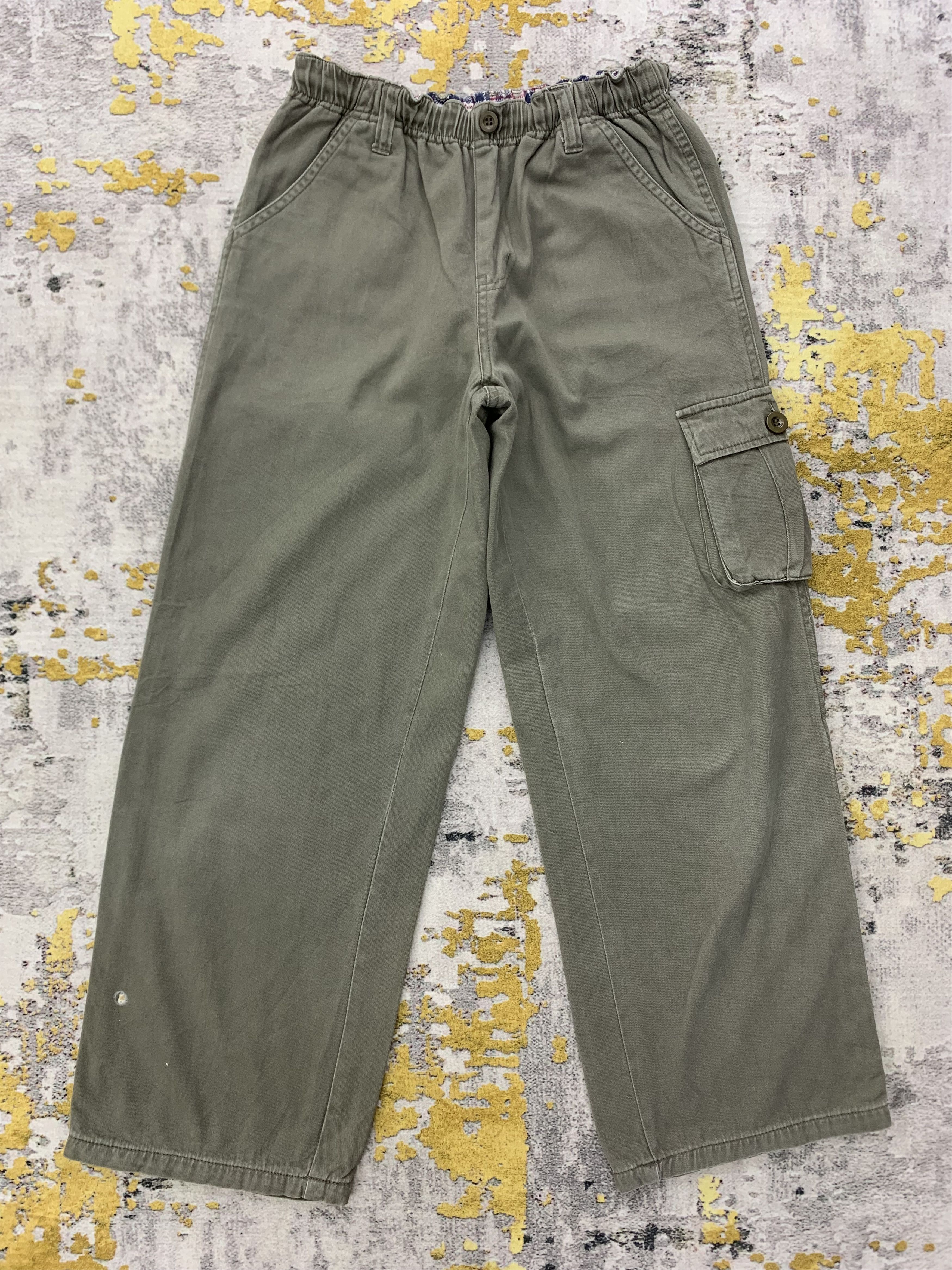 image of Vintage Cargo Pants Size 24 in Green, Women's