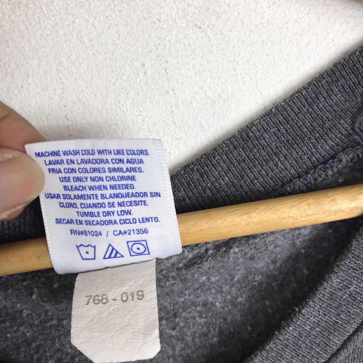 Champion Vintage Champion Vneck Sweatshirt Size US L / EU 52-54 / 3 - 5 Thumbnail