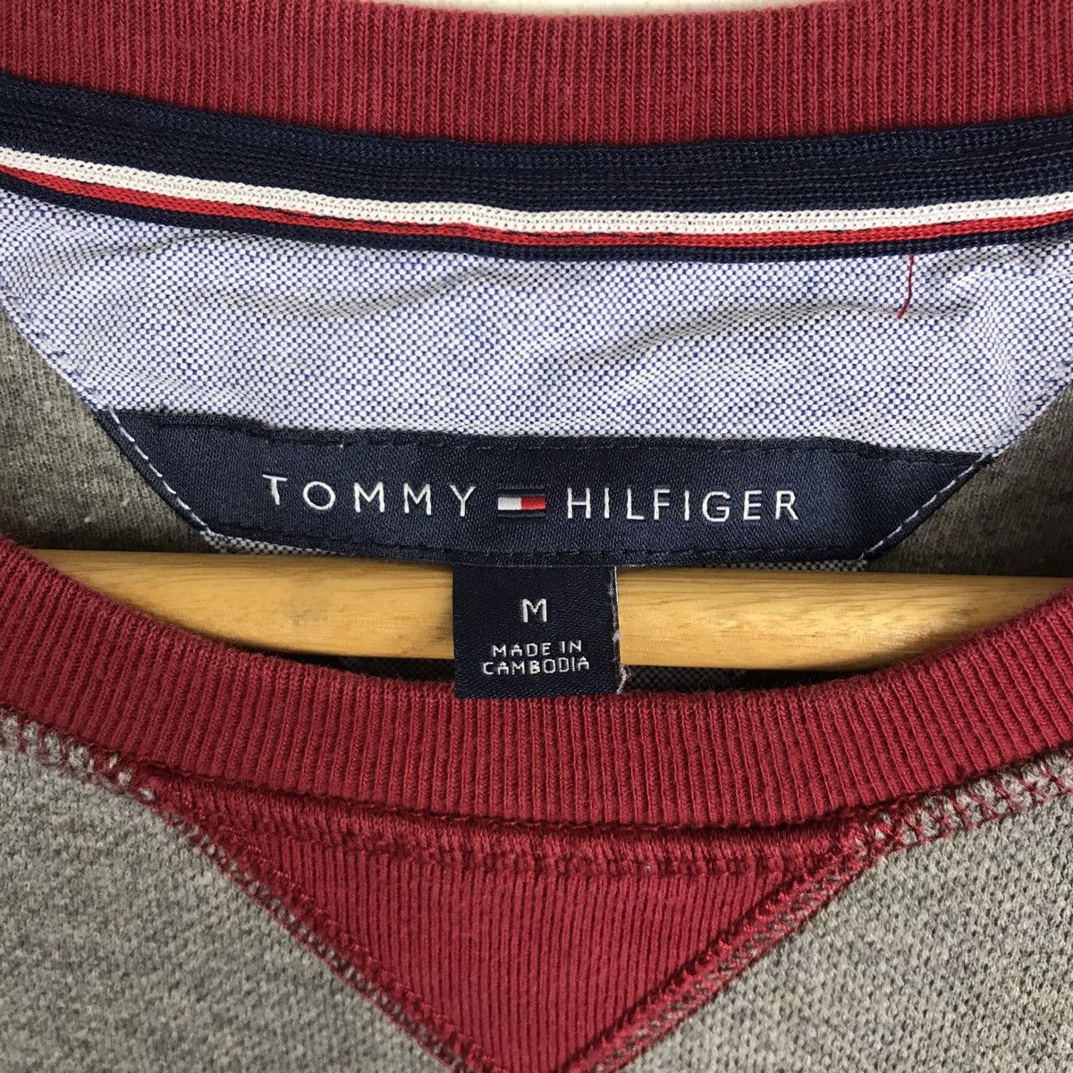 Tommy Hilfiger Vintage Y2K Tommy Hilfiger Essentials Sweatshirt Size US M / EU 48-50 / 2 - 5 Thumbnail