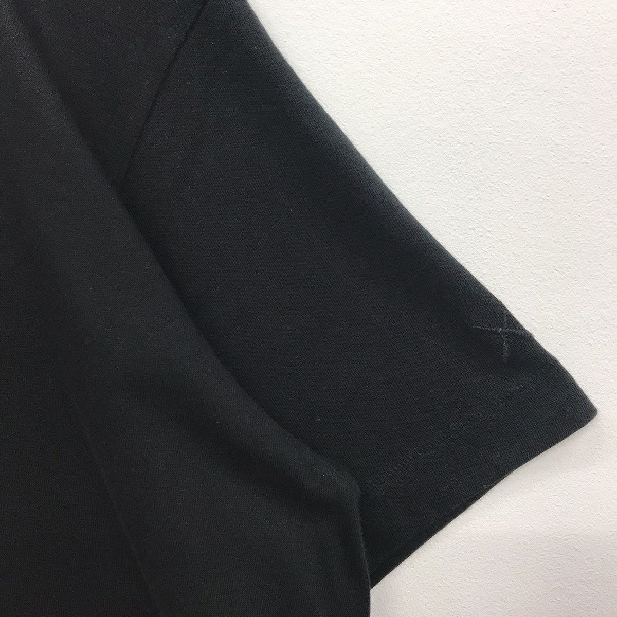 Kaws × Uniqlo Rare!! Uniqlo x Kaws Big Print Size US XL / EU 56 / 4 - 4 Thumbnail
