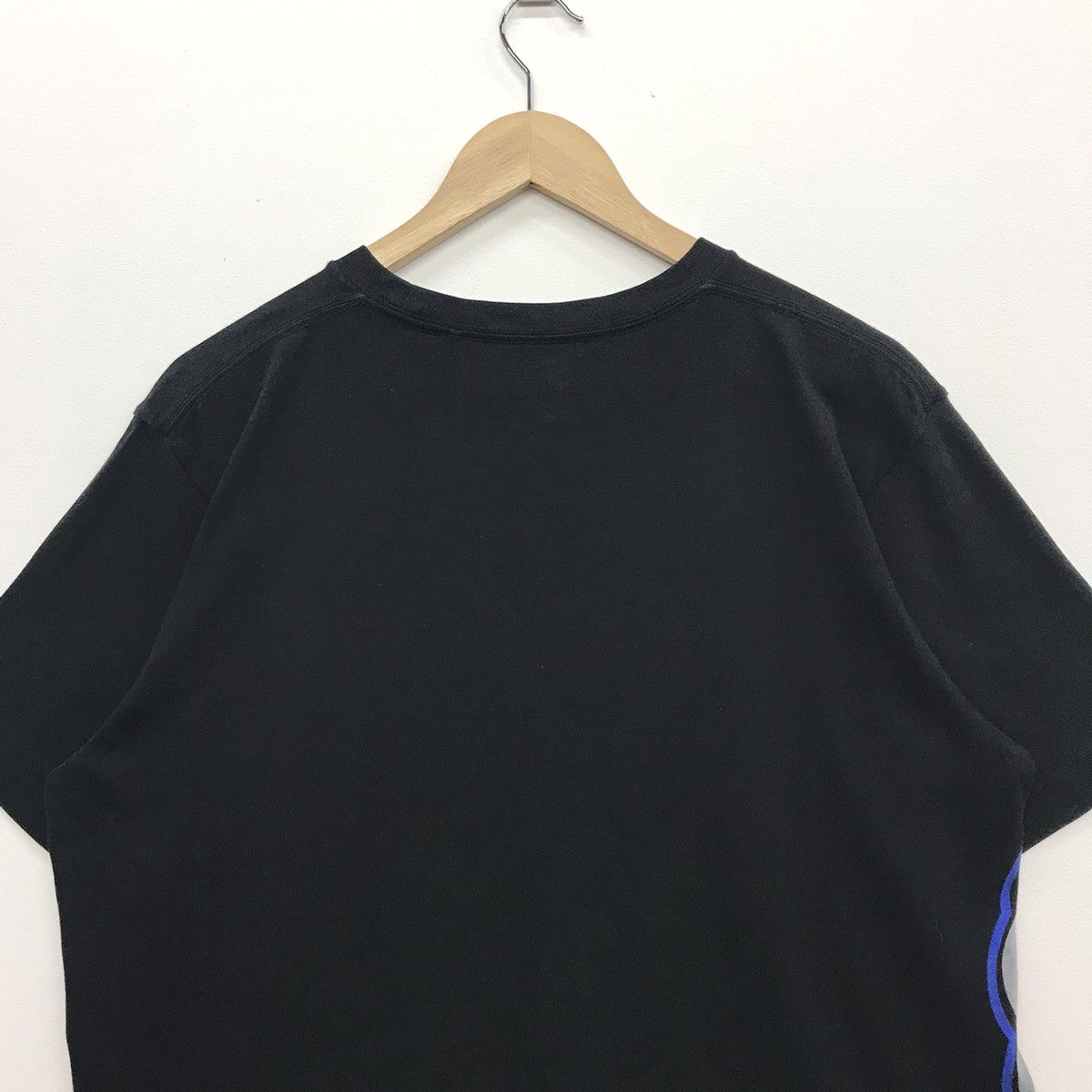Kaws × Uniqlo Rare!! Uniqlo x Kaws Big Print Size US XL / EU 56 / 4 - 10 Thumbnail