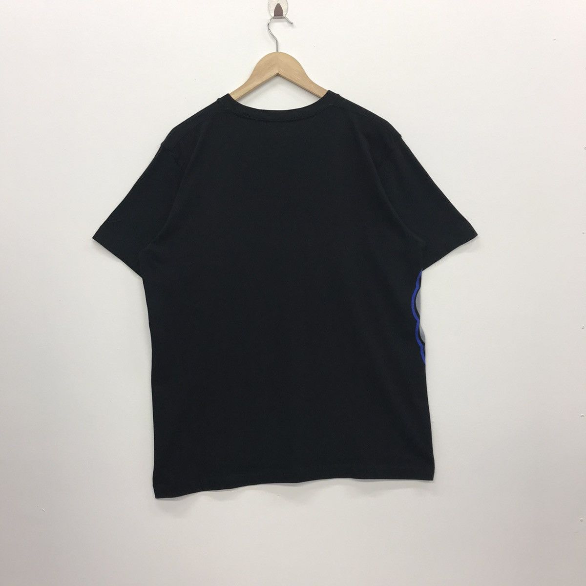 Kaws × Uniqlo Rare!! Uniqlo x Kaws Big Print Size US XL / EU 56 / 4 - 9 Thumbnail